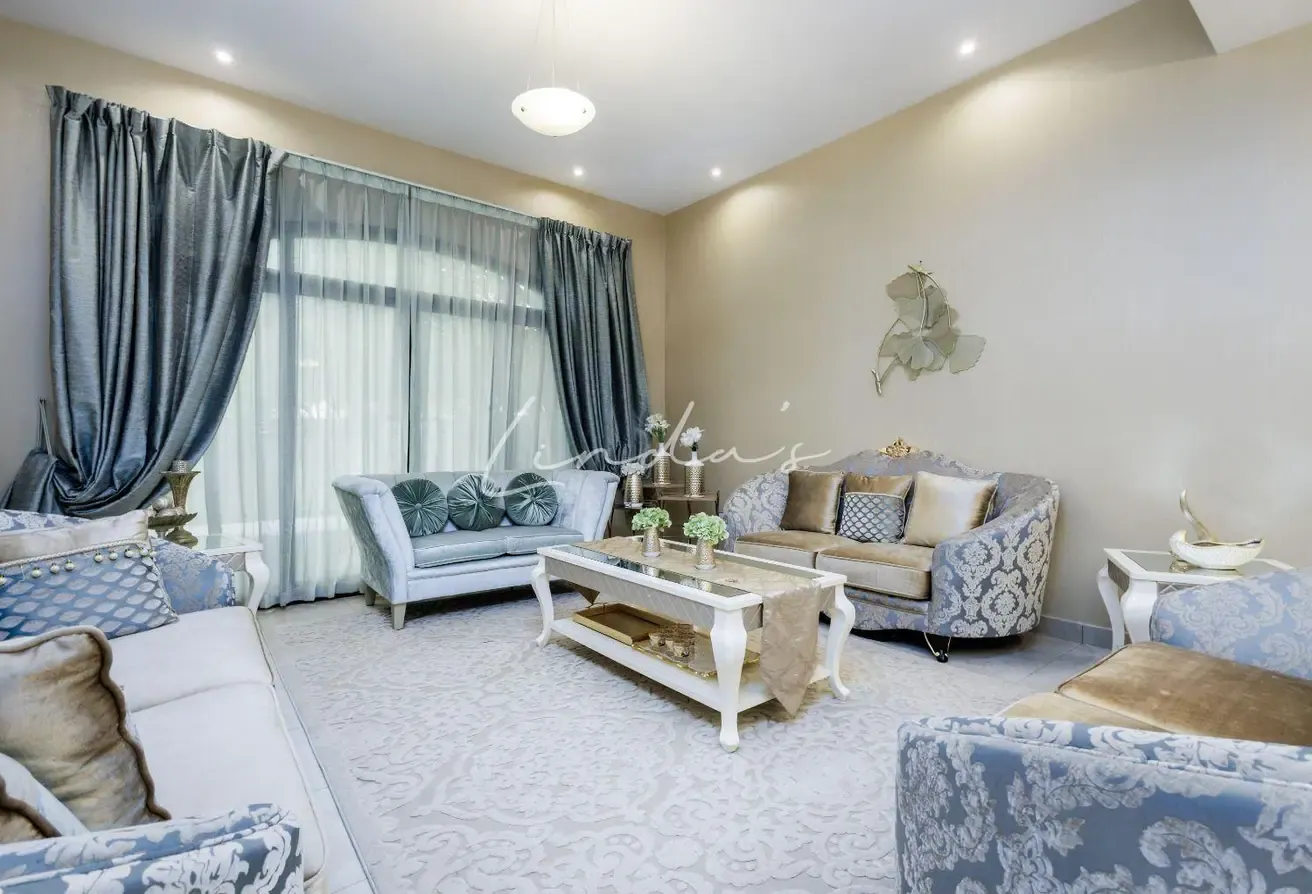 Well Maintained  | Unfurnished | Single Row