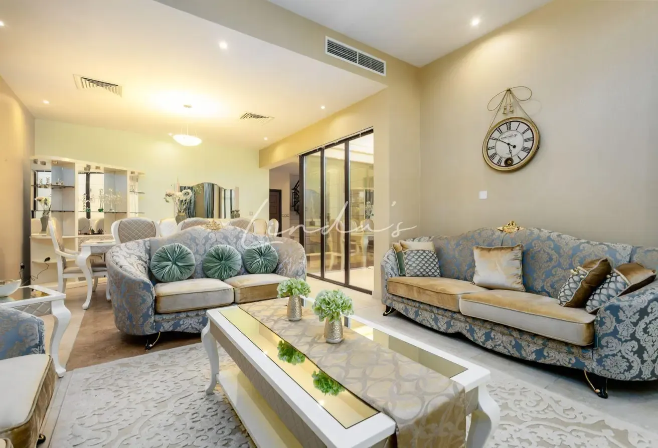 Well Maintained  | Unfurnished | Single Row