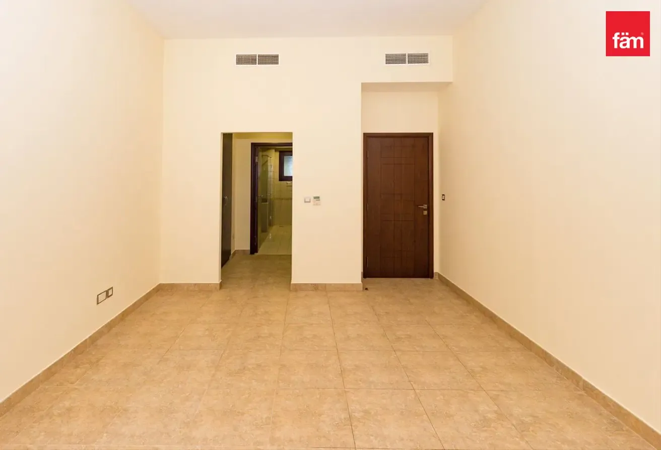 Well Kept |Prime Location | Al Salam