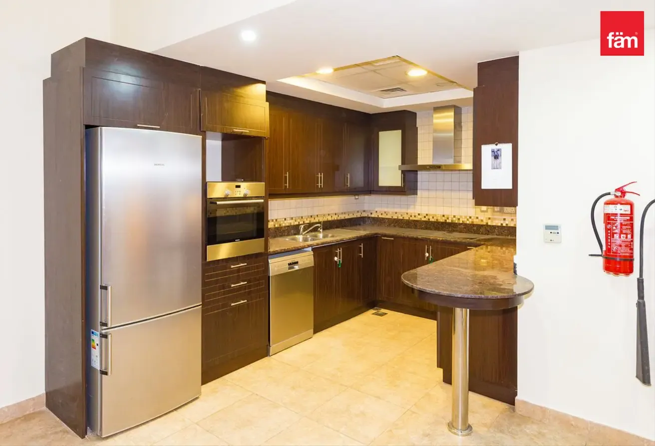 Well Kept |Prime Location | Al Salam
