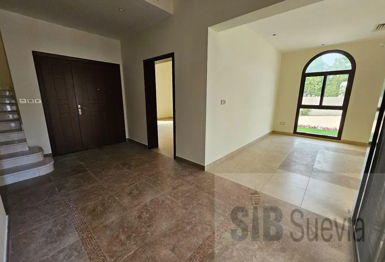 Corner | 4 Bed | Well Maintained