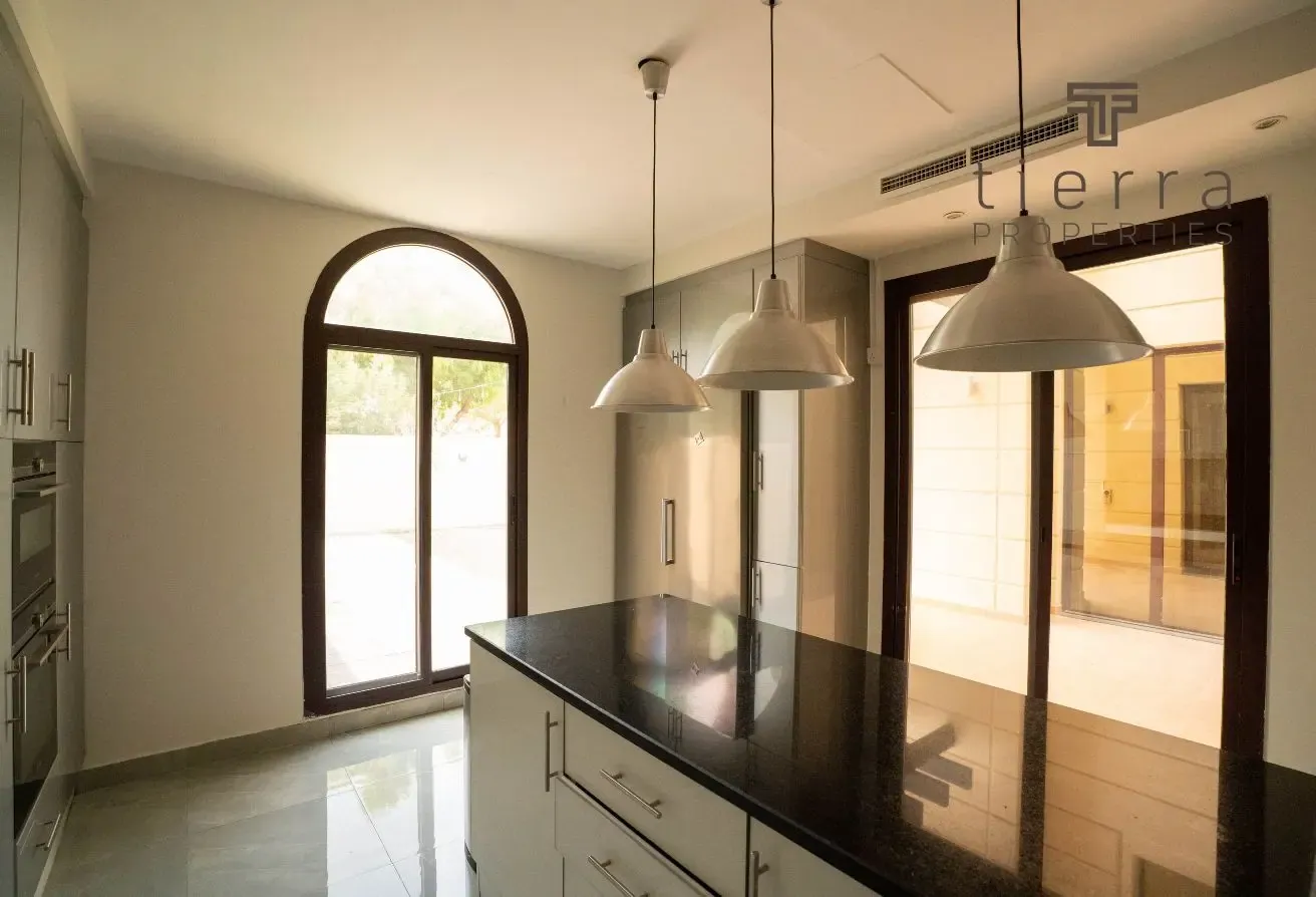 Huge Plot | Upgraded | Landscaped Garden