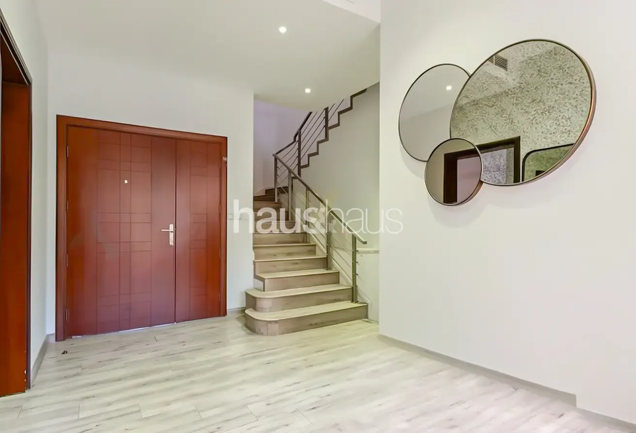Semi Furnished | Upgraded | End Unit 4 BR