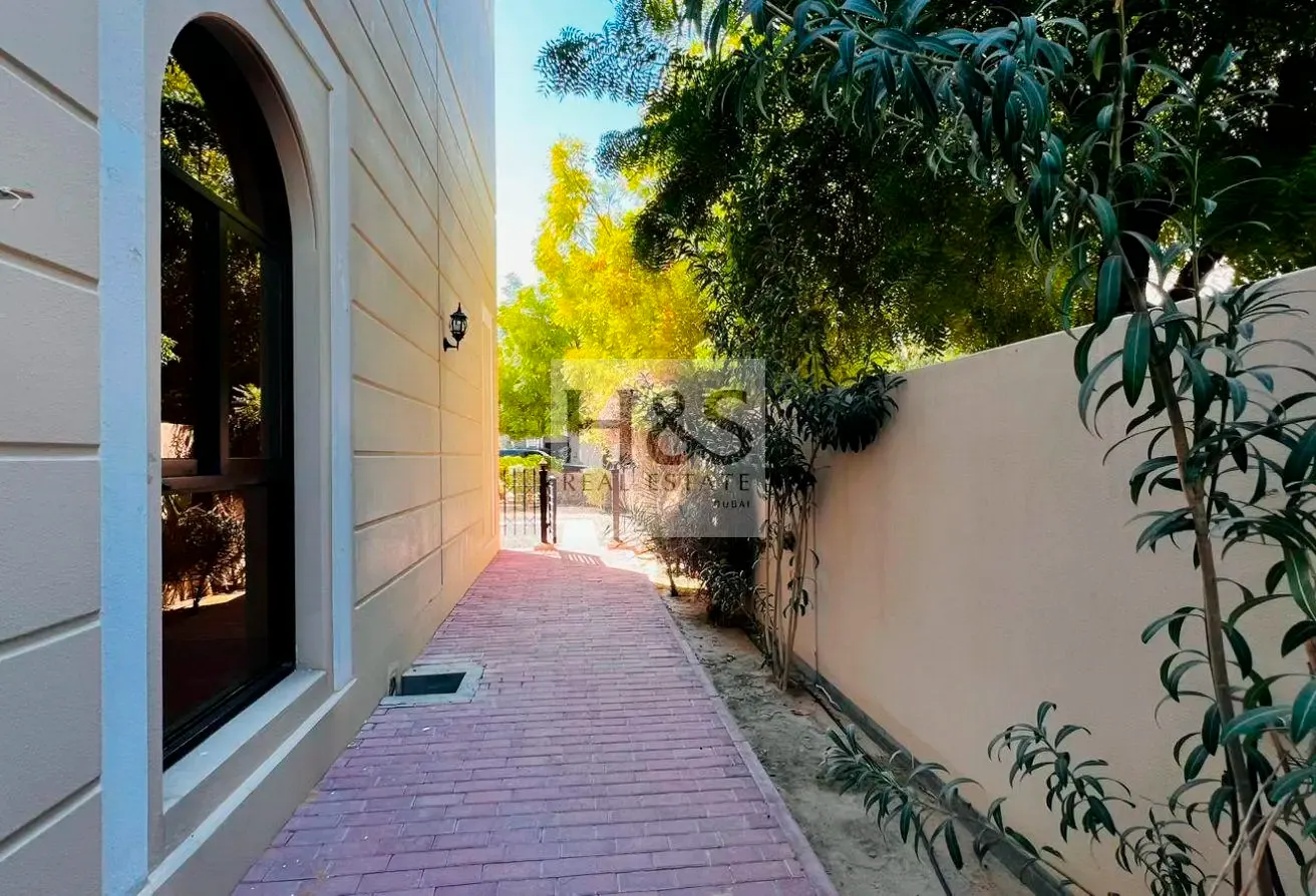 Corner Unit | Type A | 4 Bed Maid | Mudon