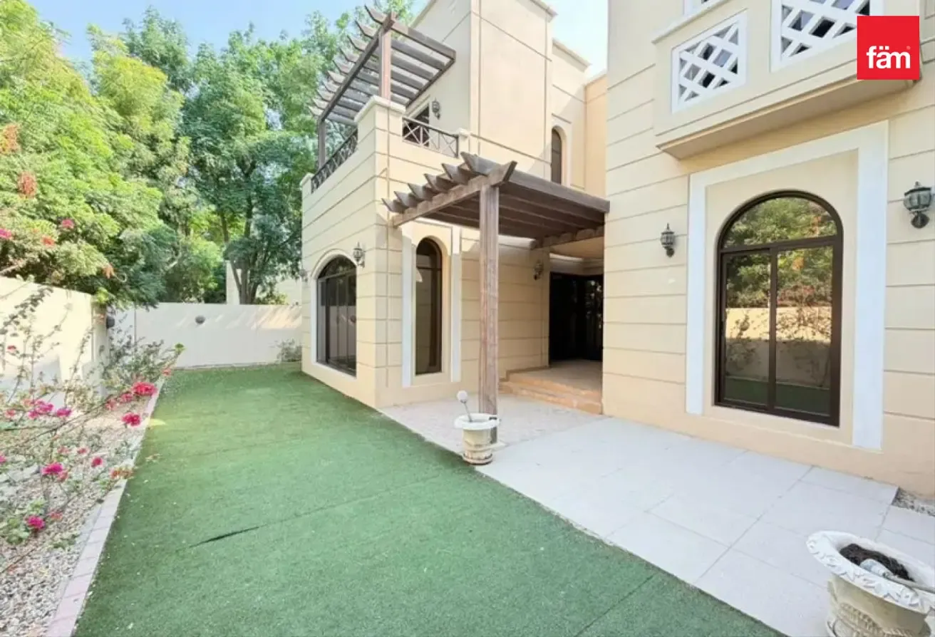 Single Row / Corner Unit / Bright / Vastu