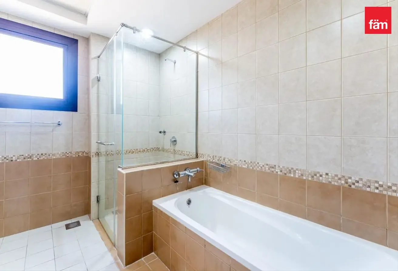 Single Row / Corner Unit / Bright / Vastu