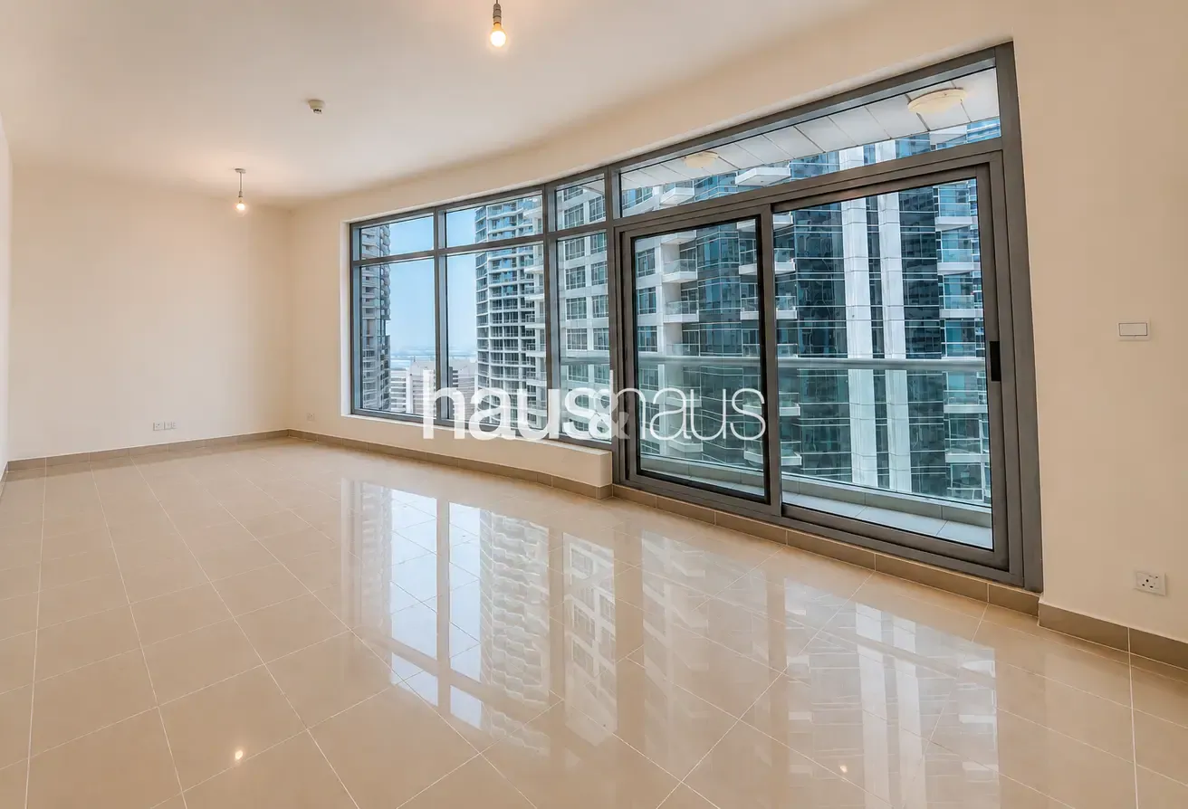 Spacious | Partial Marina and Sea View | Vacant