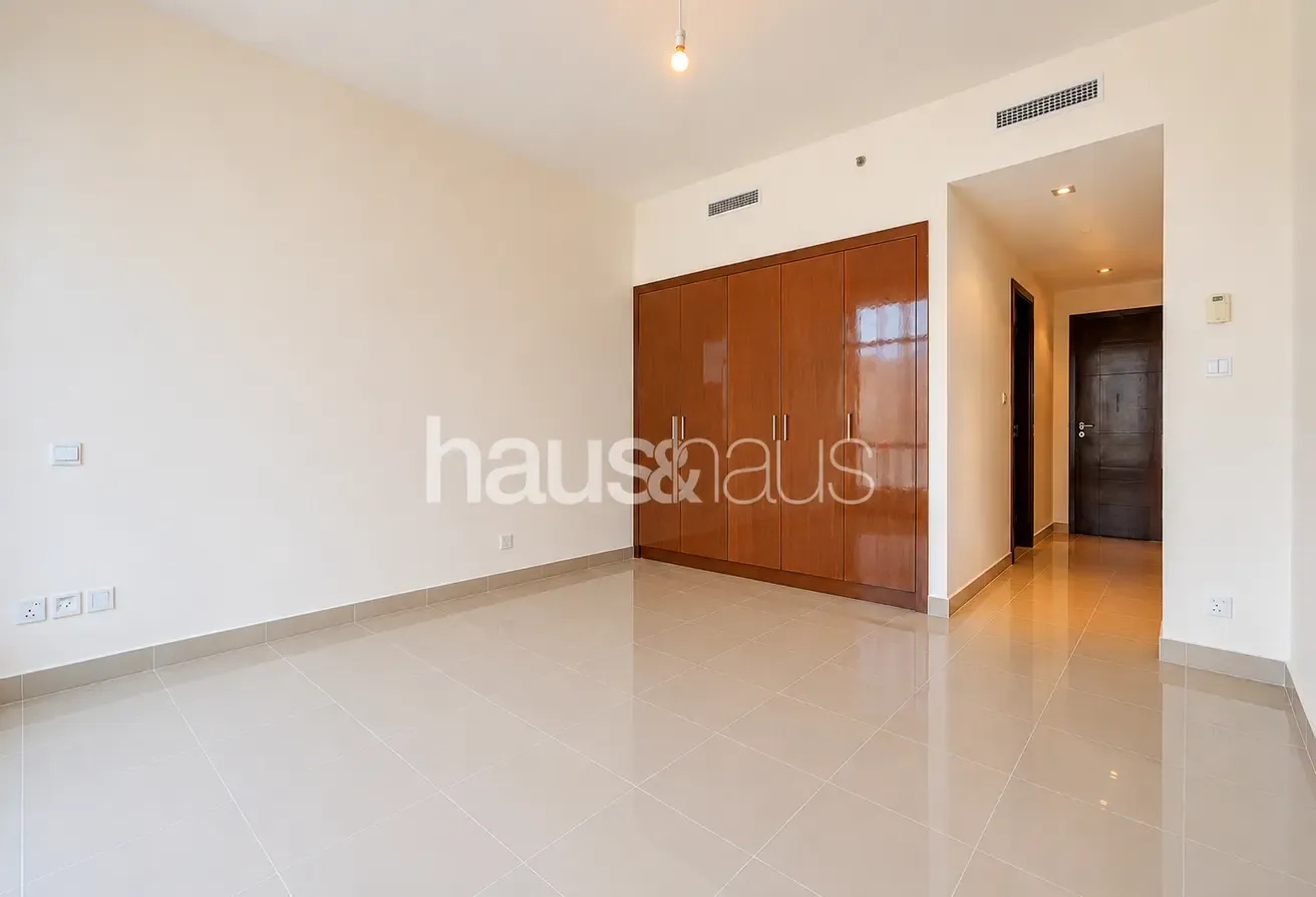 Spacious | Partial Marina and Sea View | Vacant