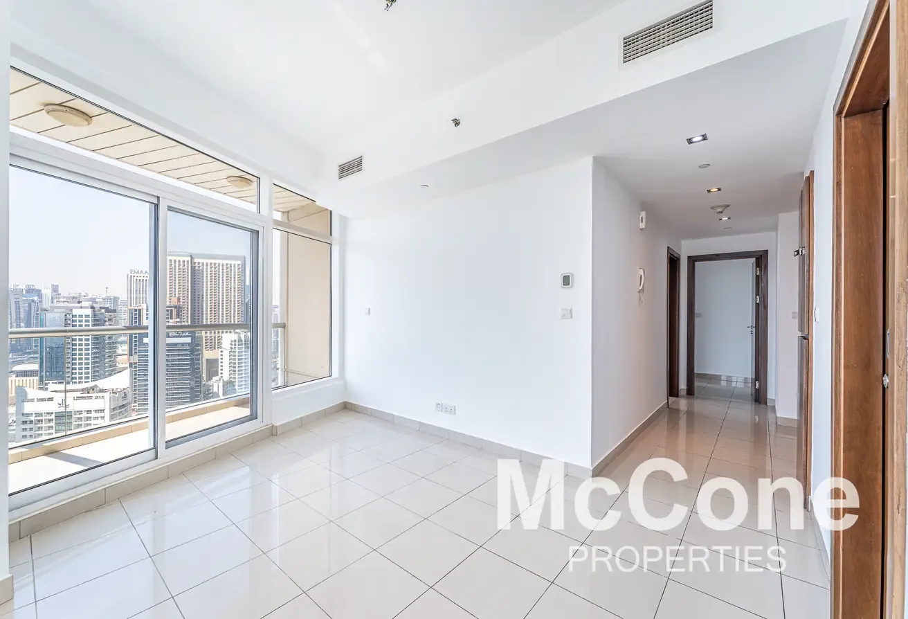 Marina View | High Floor | Vacant