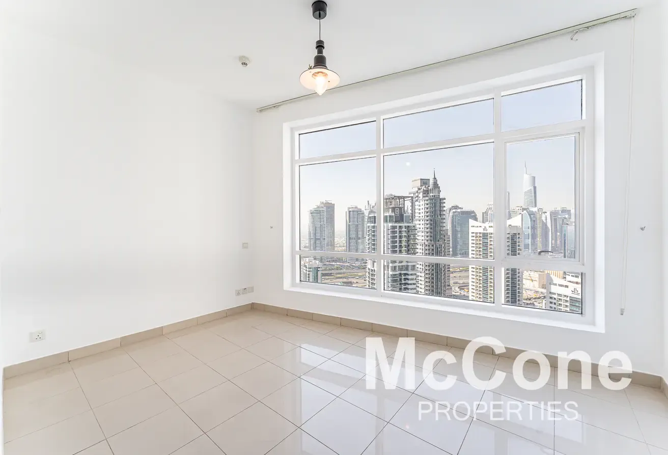 Marina View | High Floor | Vacant