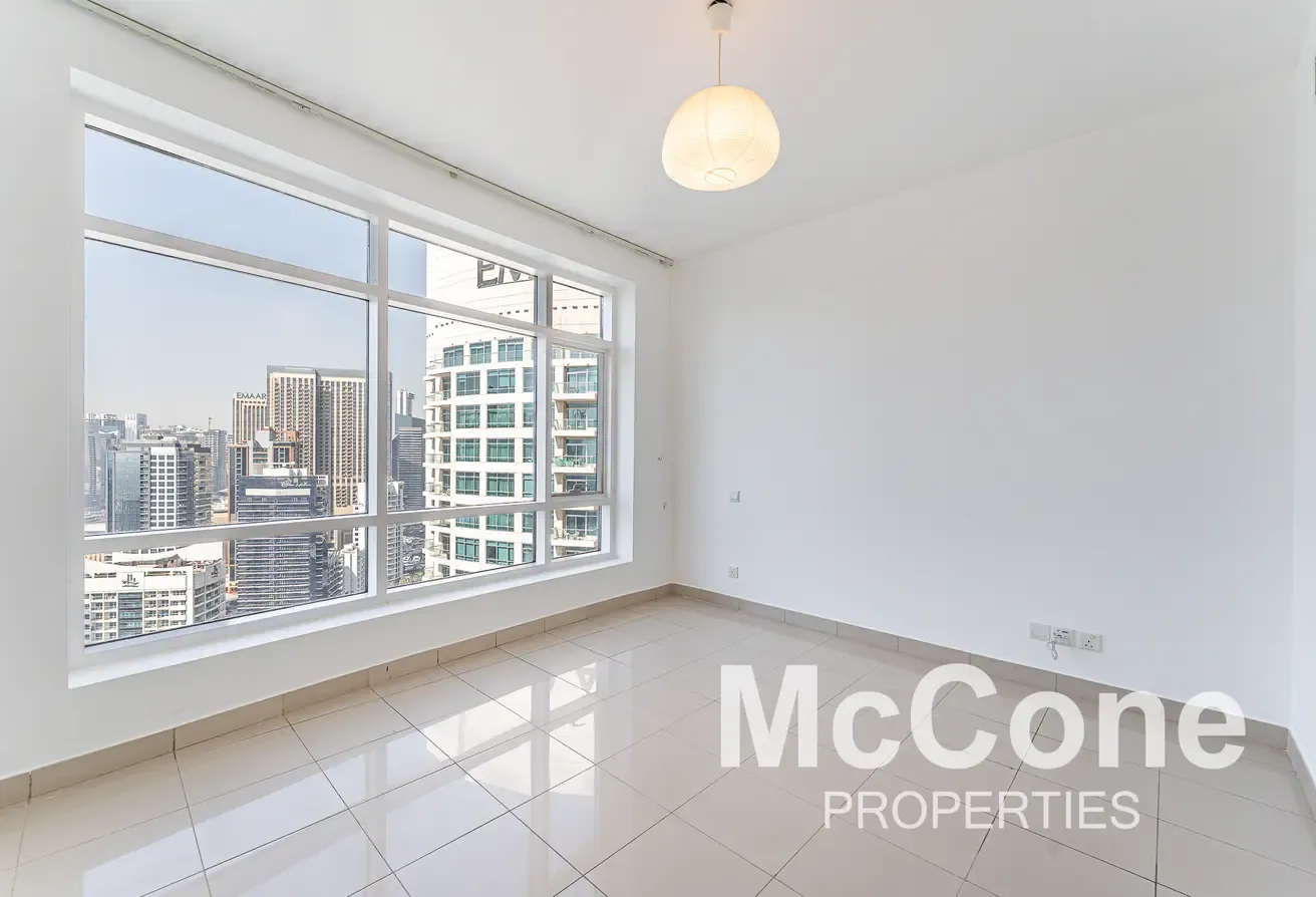 Marina View | High Floor | Vacant