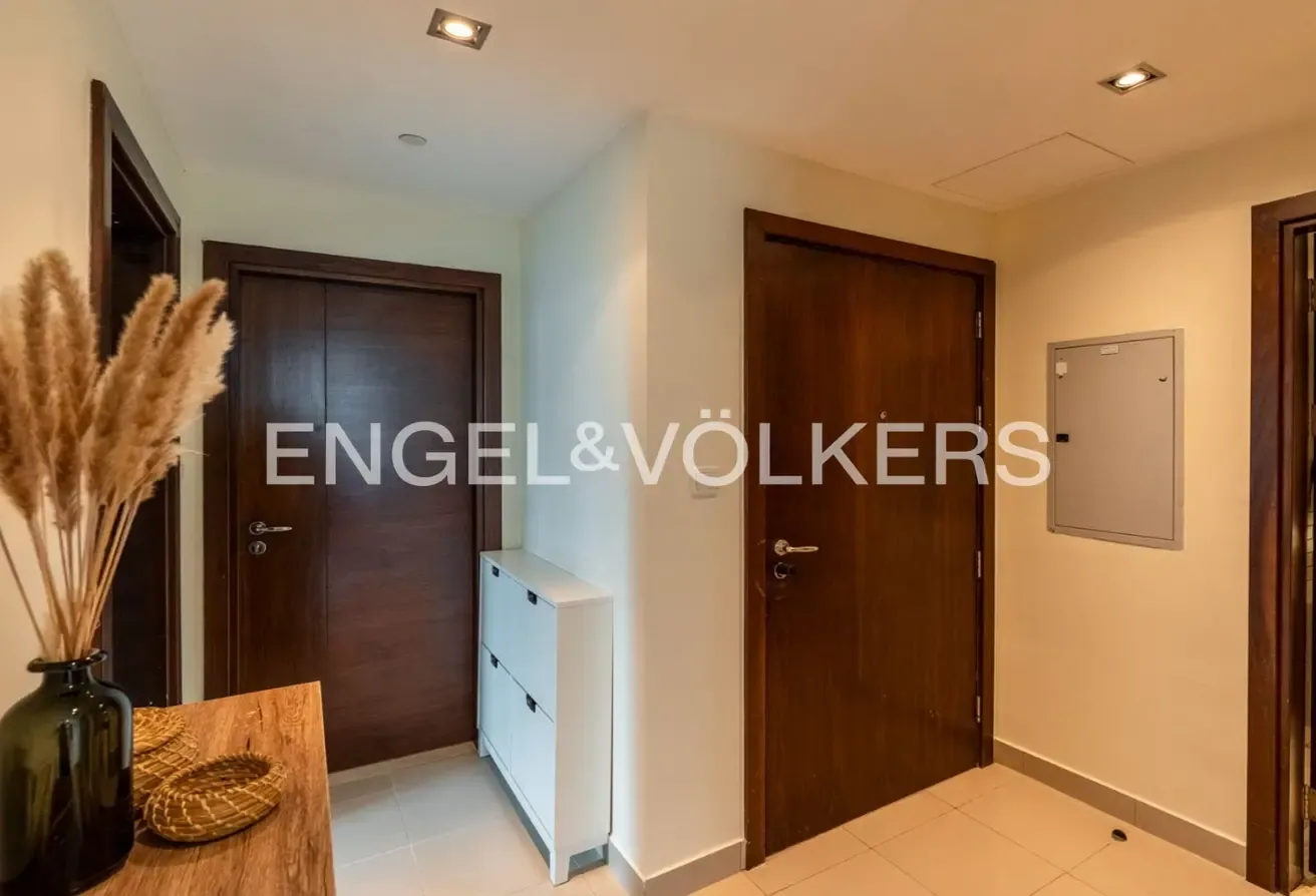 Fully Furnished  |  Upgraded  |  Low Floor