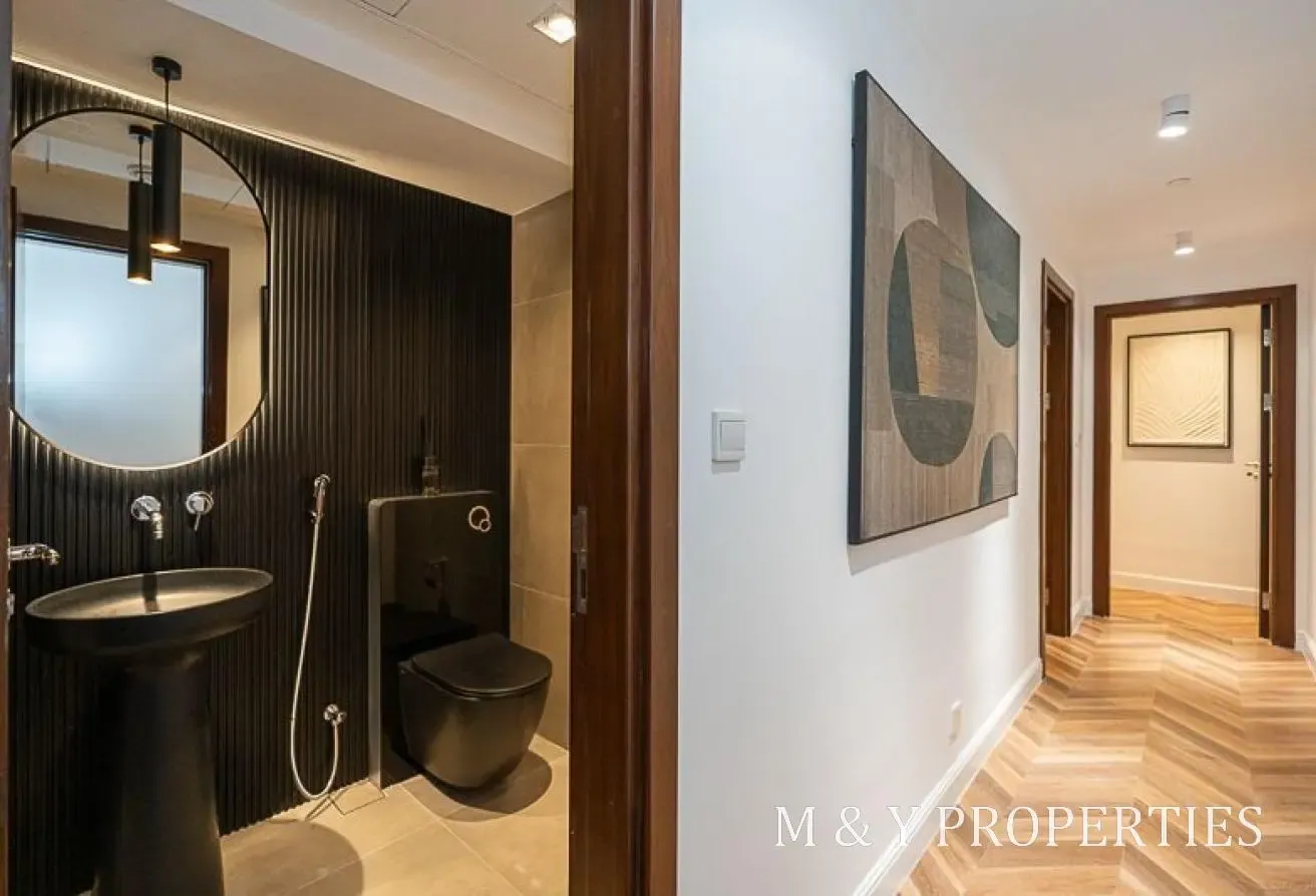 Refurbished 2BR Apartment in Park Island Dubai