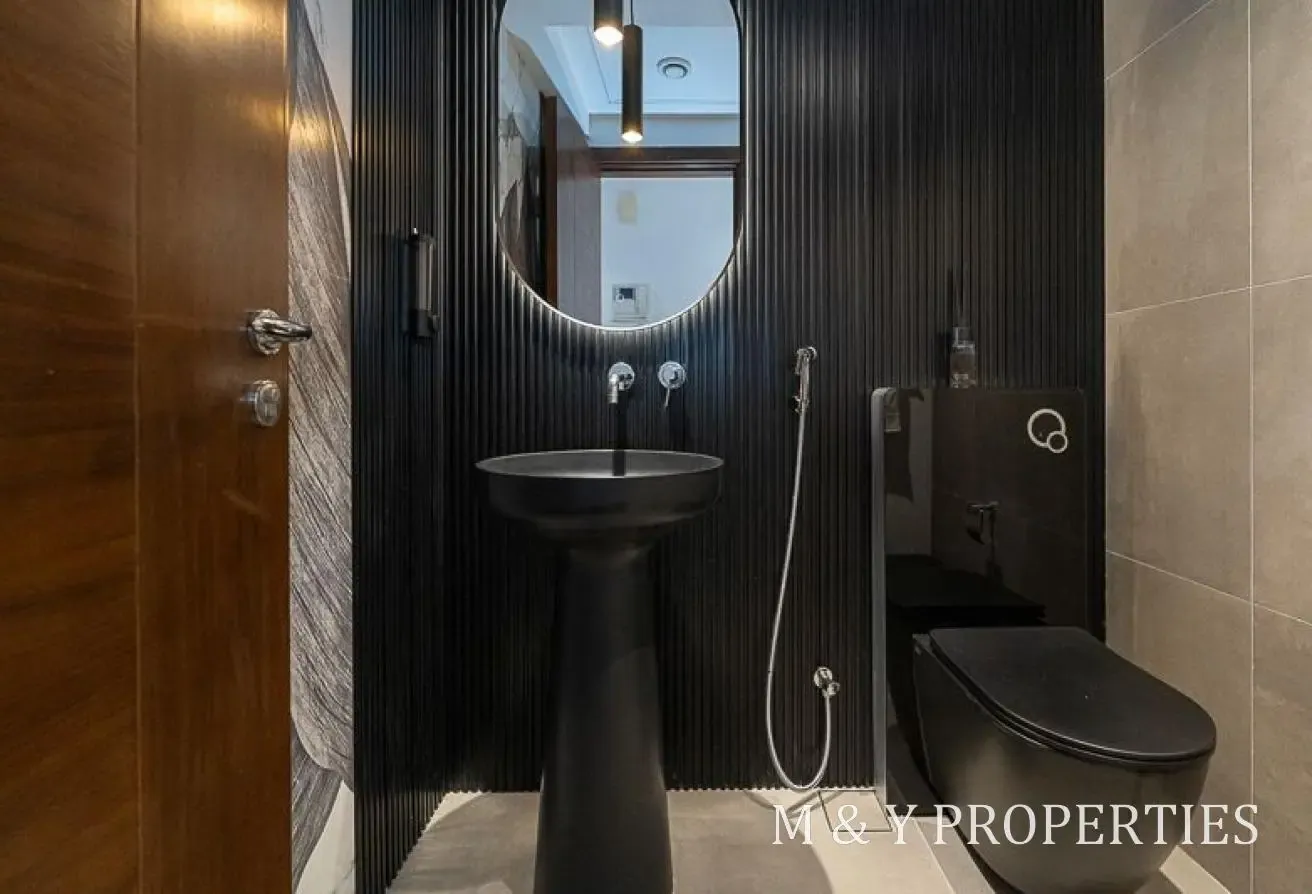 Refurbished 2BR Apartment in Park Island Dubai
