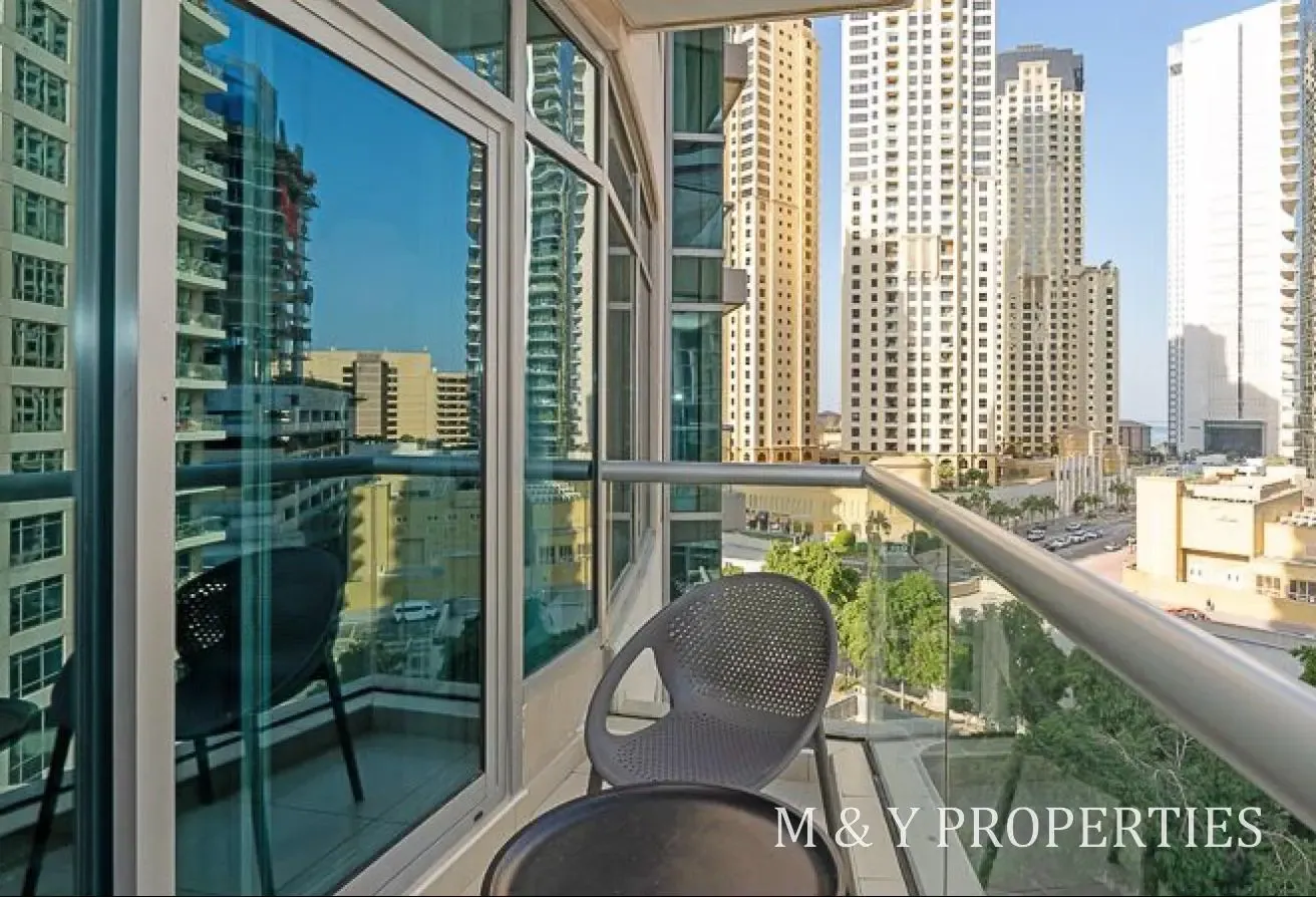 Refurbished 2BR Apartment in Park Island Dubai