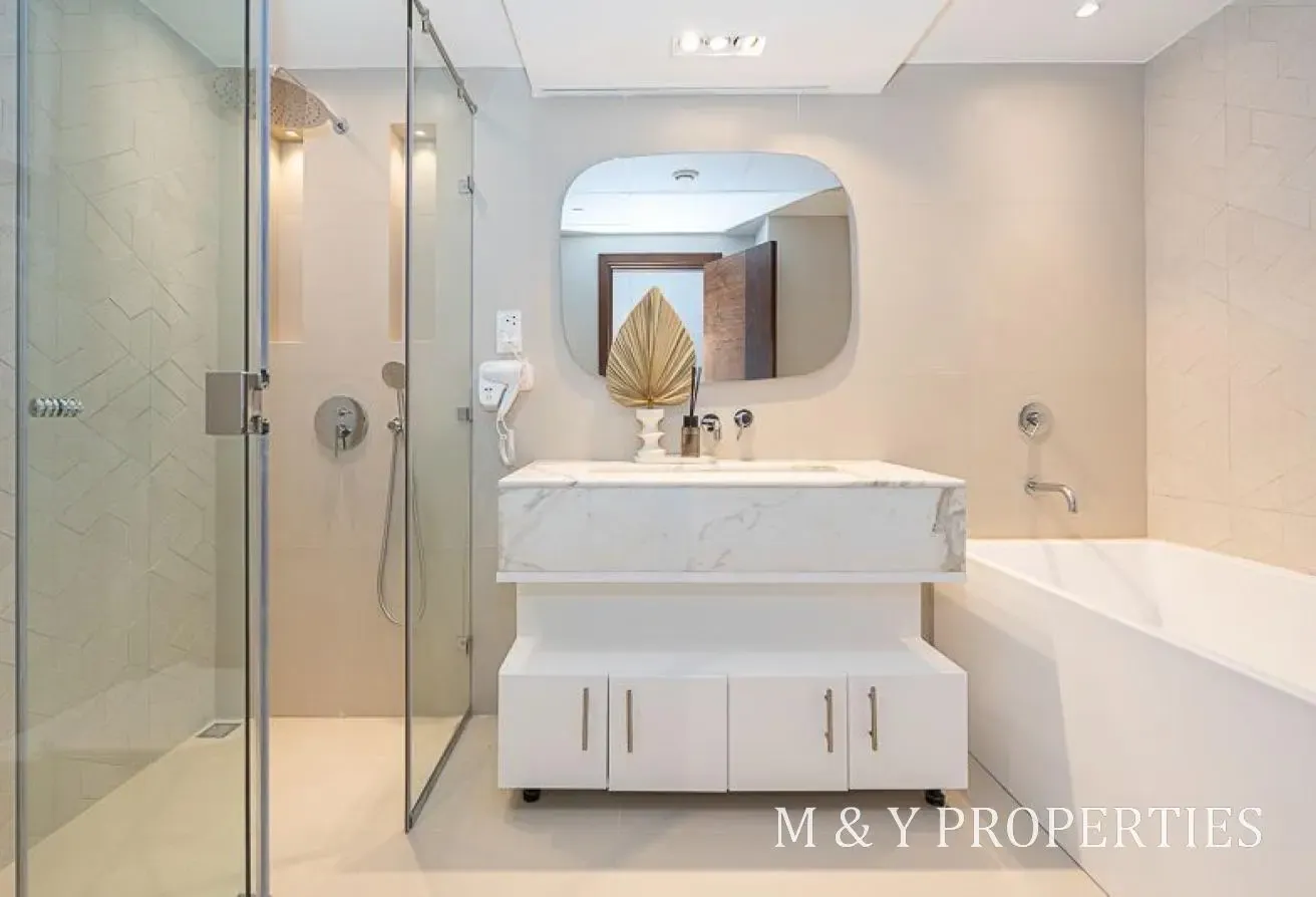 Refurbished 2BR Apartment in Park Island Dubai