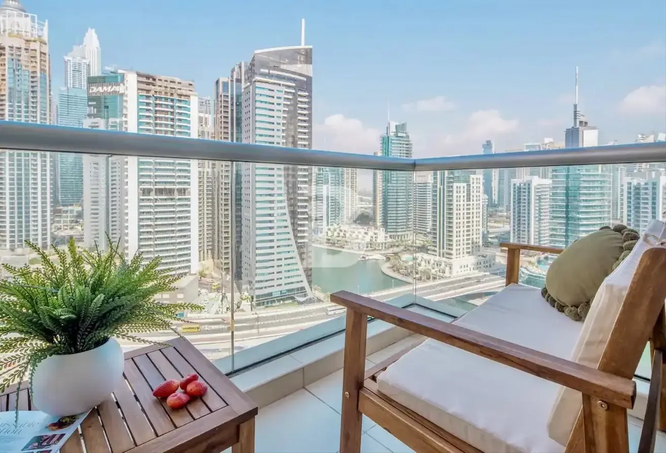 Park Island Living | Furnished | Vacant