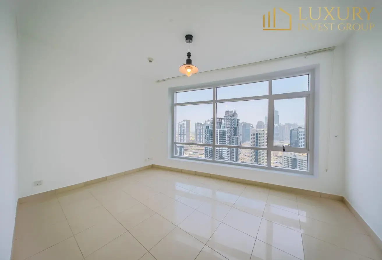 Marina View | Vacant | High Floor