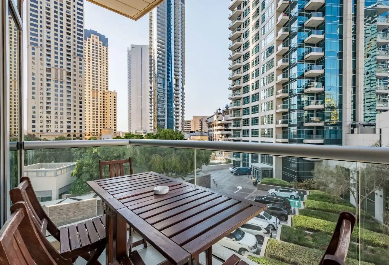 Fully Furnished | 2 Bed | Partial View