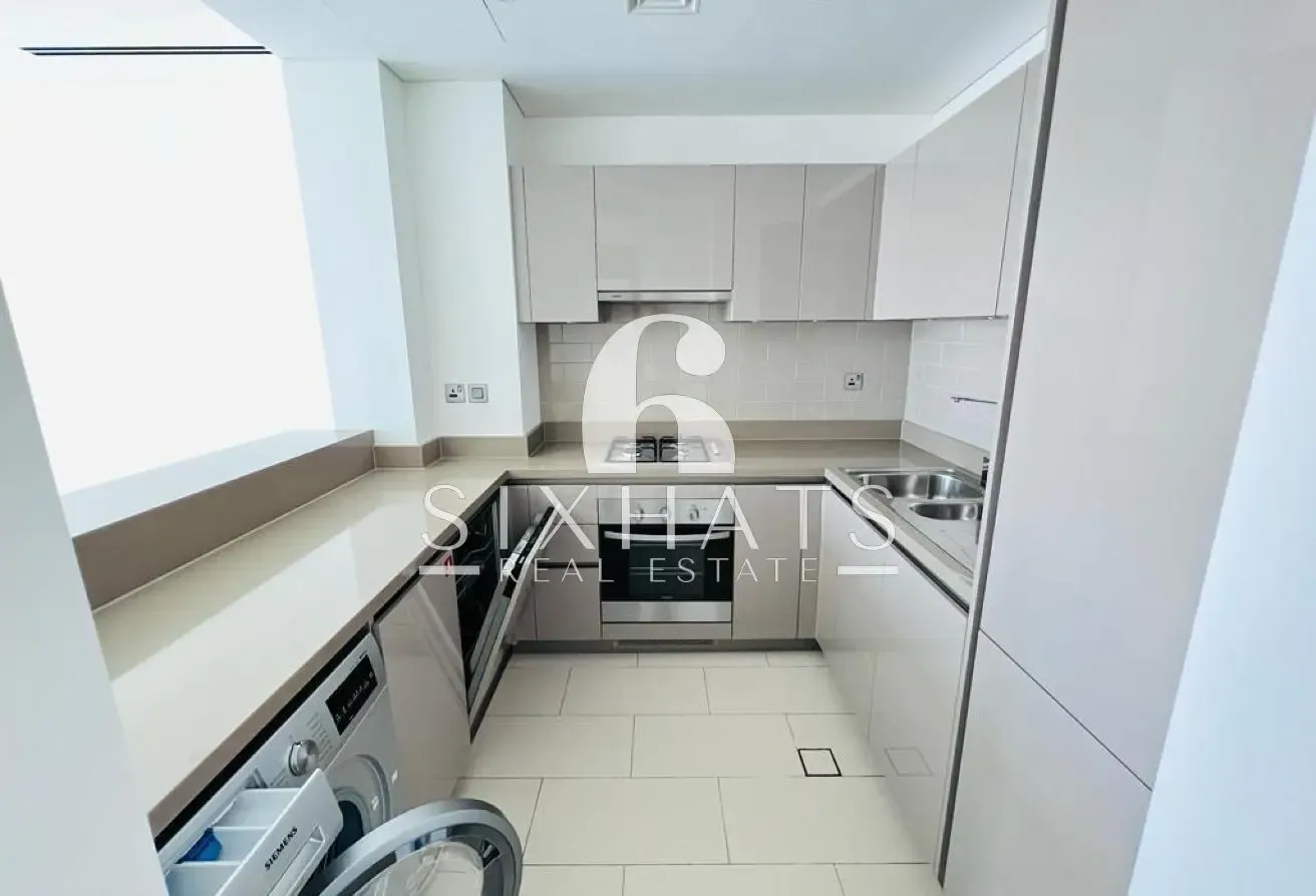 SPACIOUS LAYOUT | PARK VIEW | VACANT |