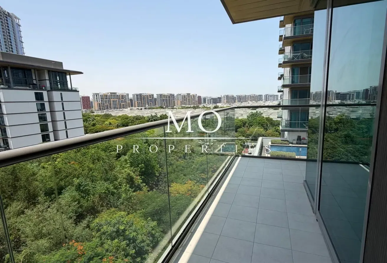 Prime Location I Pool View I Unfurnished