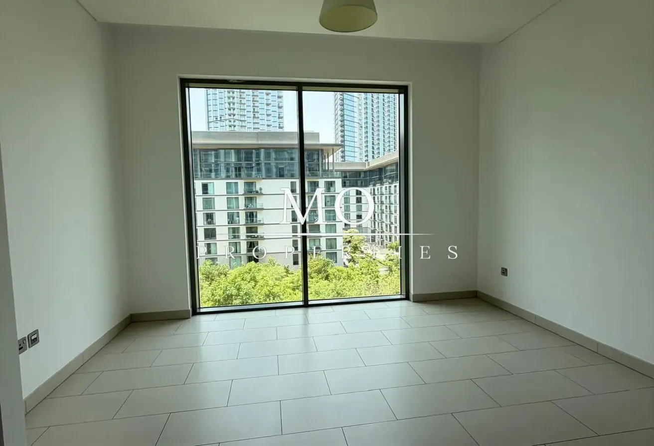 Prime Location I Pool View I Unfurnished