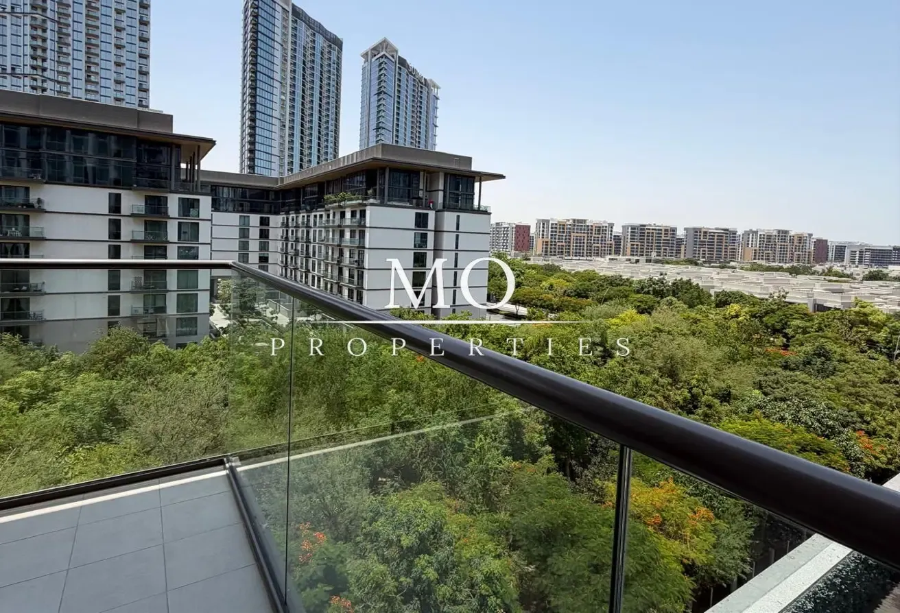 Prime Location I Pool View I Unfurnished