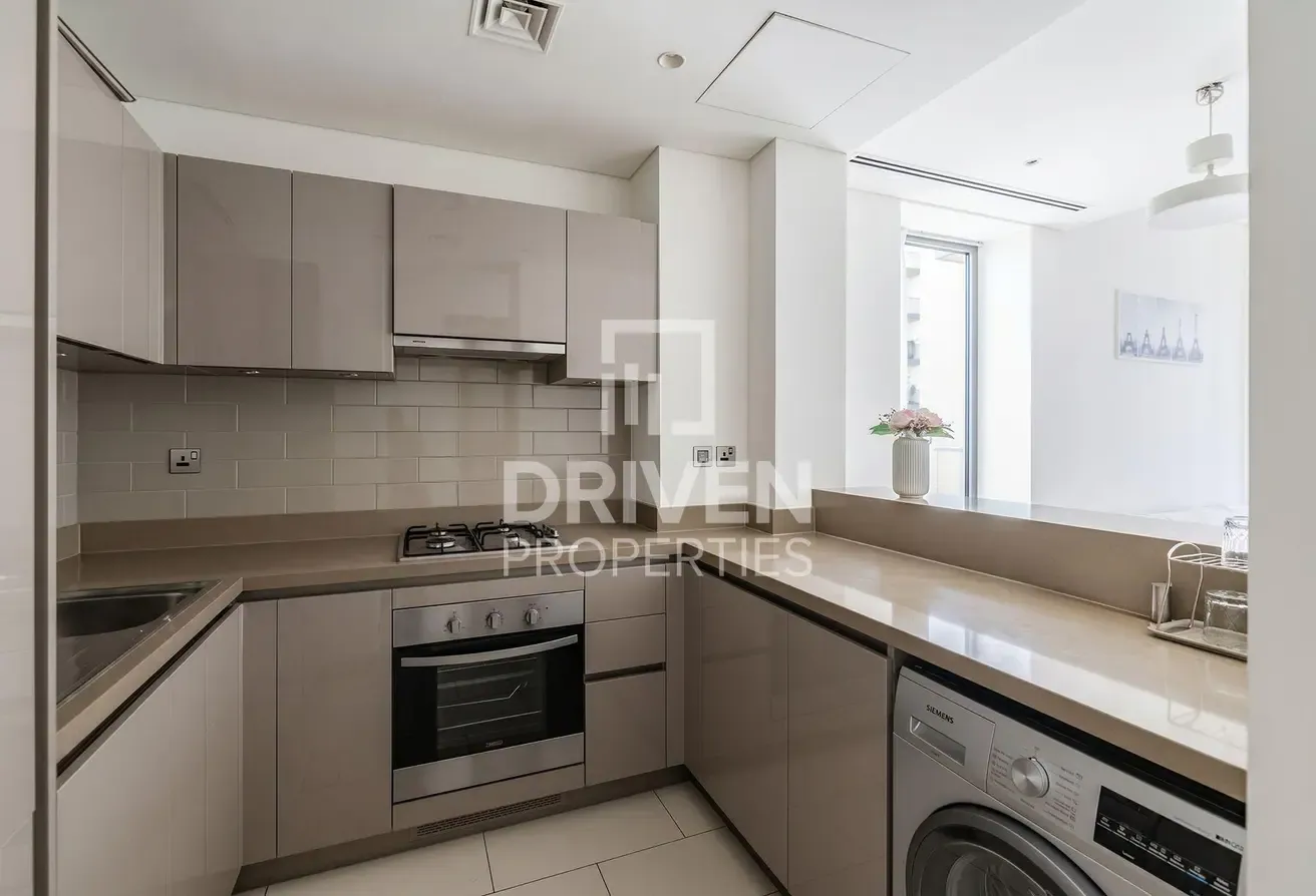 Fully Furnished Apt | Vacant | Keys In Hand