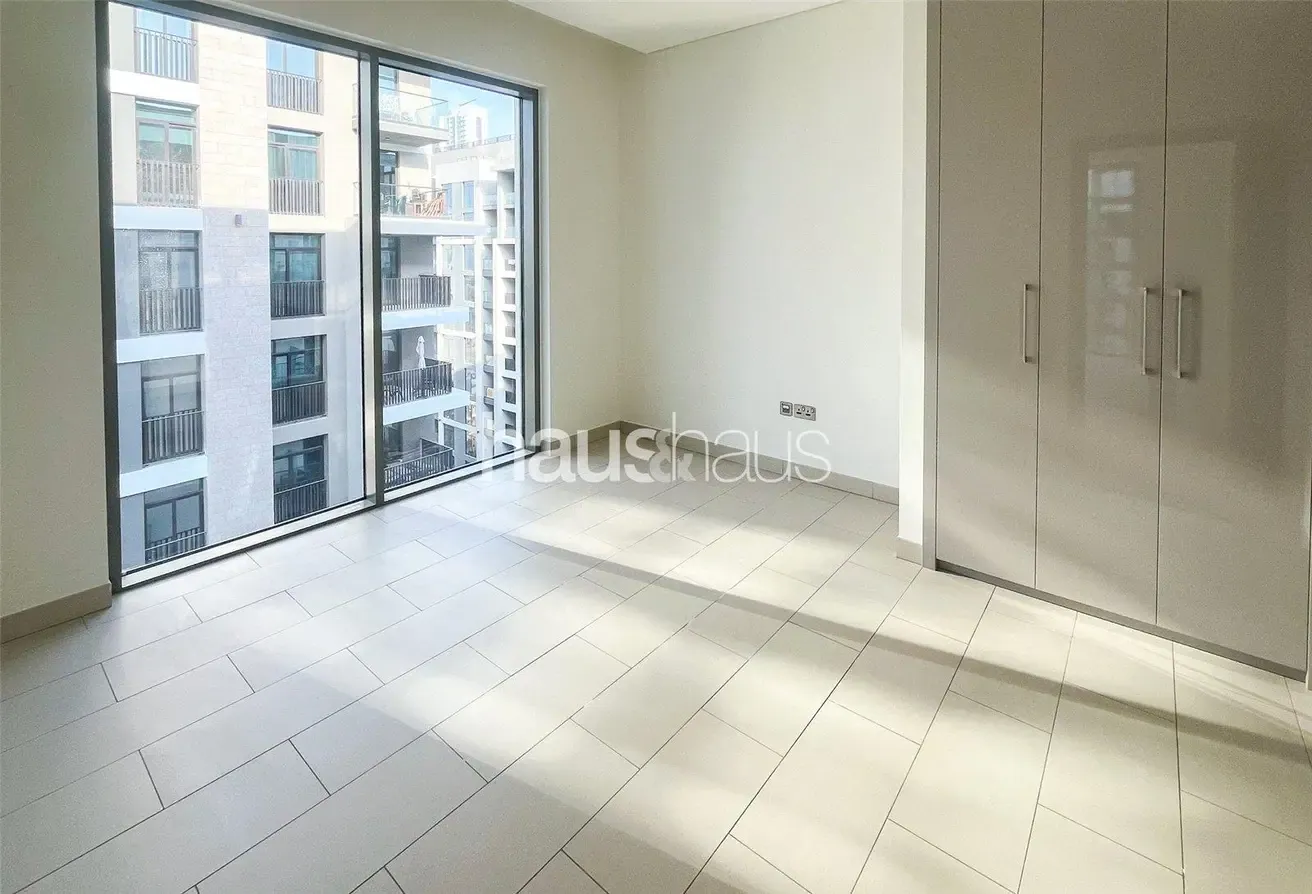 Corner Unit | Available Now | Flexible Cheques