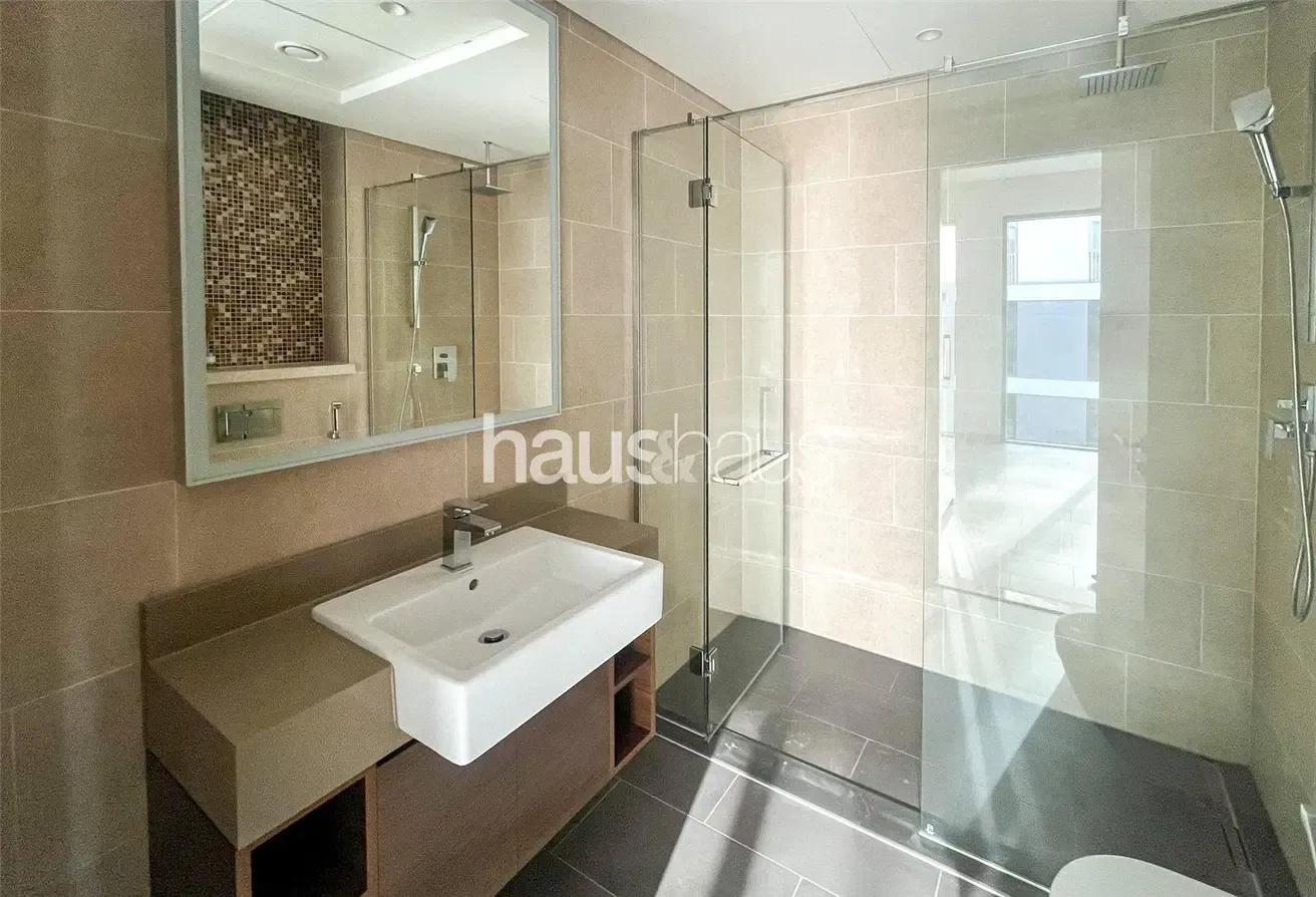 Corner Unit | Available Now | Flexible Cheques