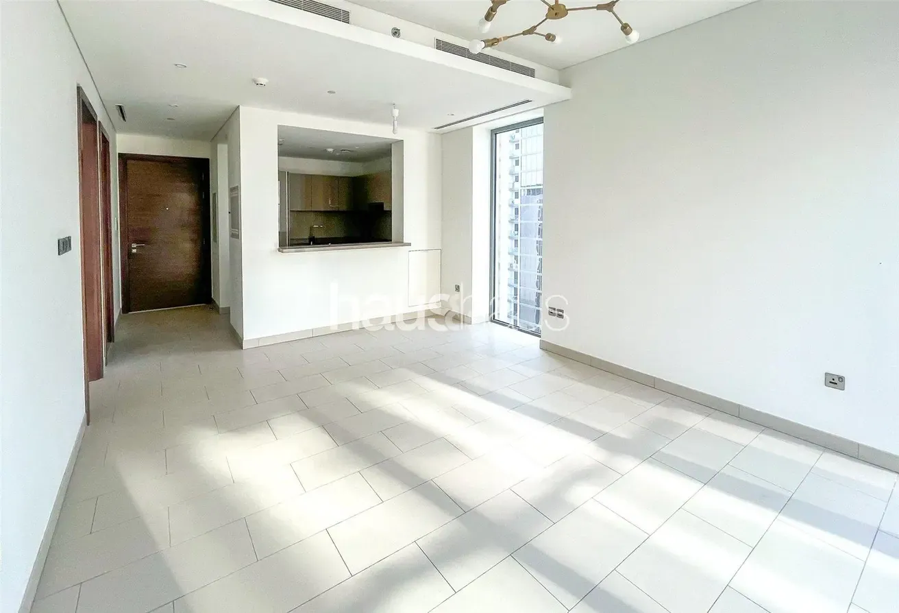 Corner Unit | Available Now | Flexible Cheques