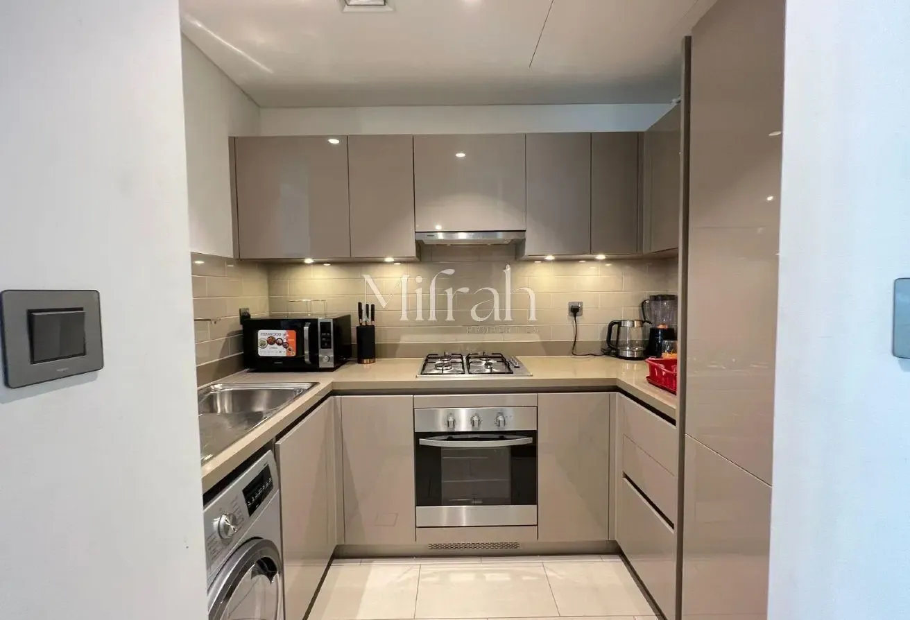 Ready to Move | Elegant Furnished | Monthly Cheque