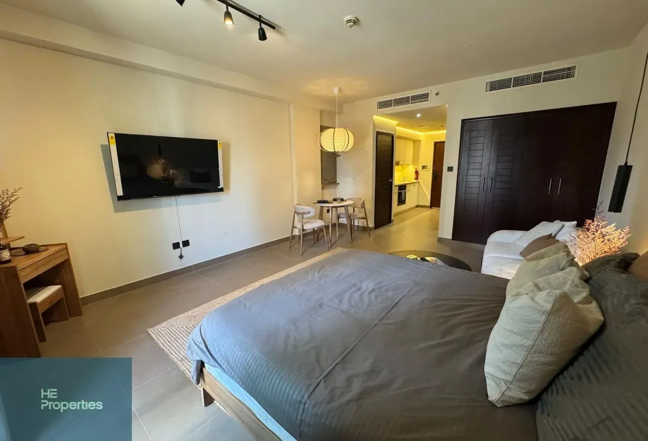 Upgraded Studio | Boulevard View | Fully Furnished