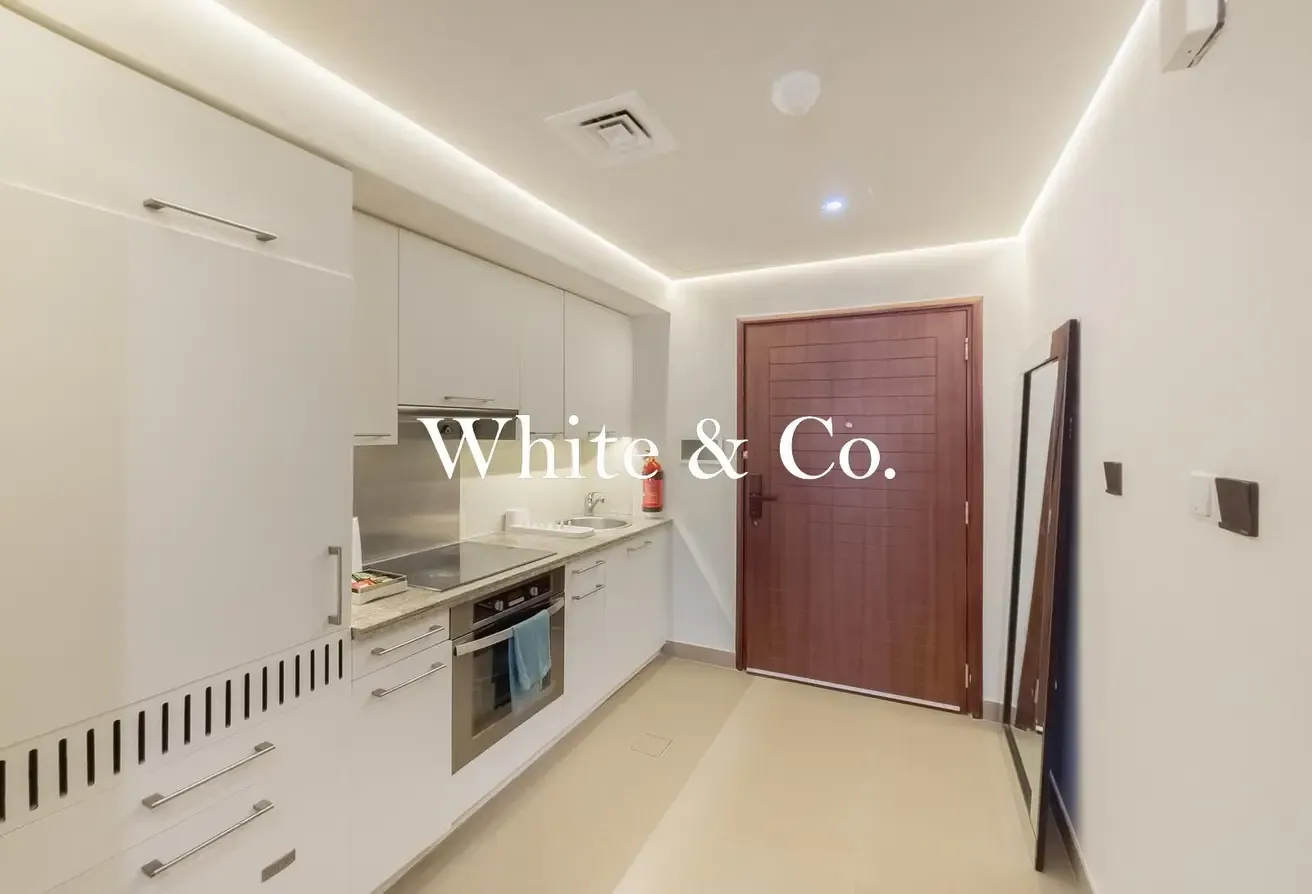 Upgraded | New Furniture | 6 Months Avail