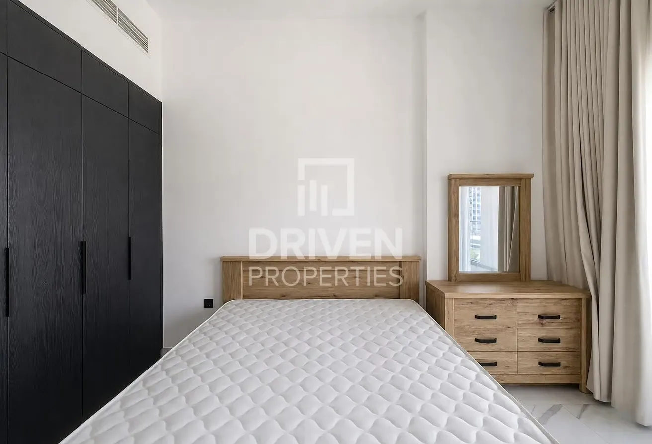 Furnished Apt | Prime Location and Vacant