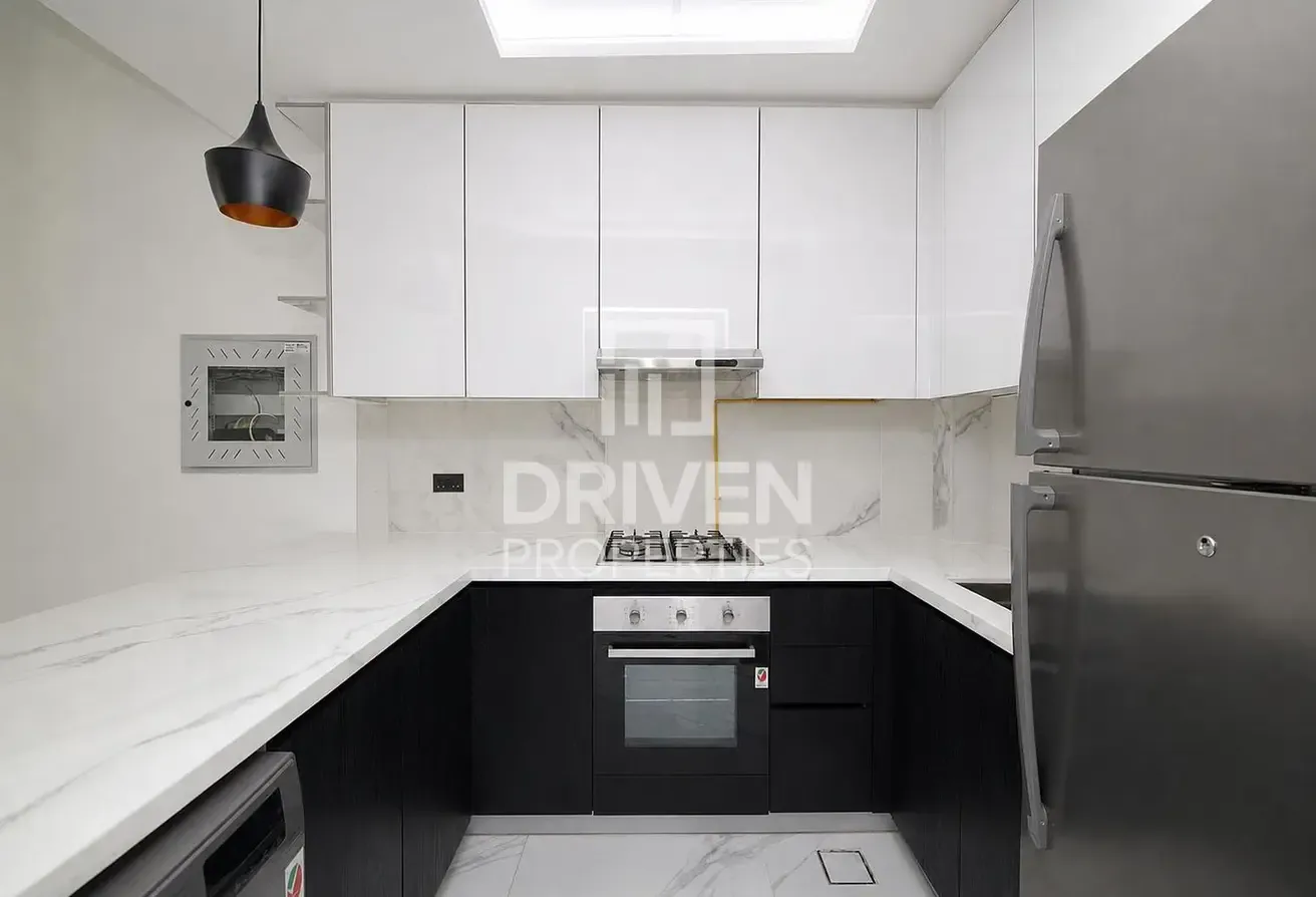 Furnished Apt | Prime Location and Vacant