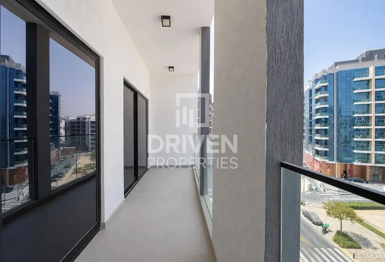 Furnished Apt | Prime Location and Vacant