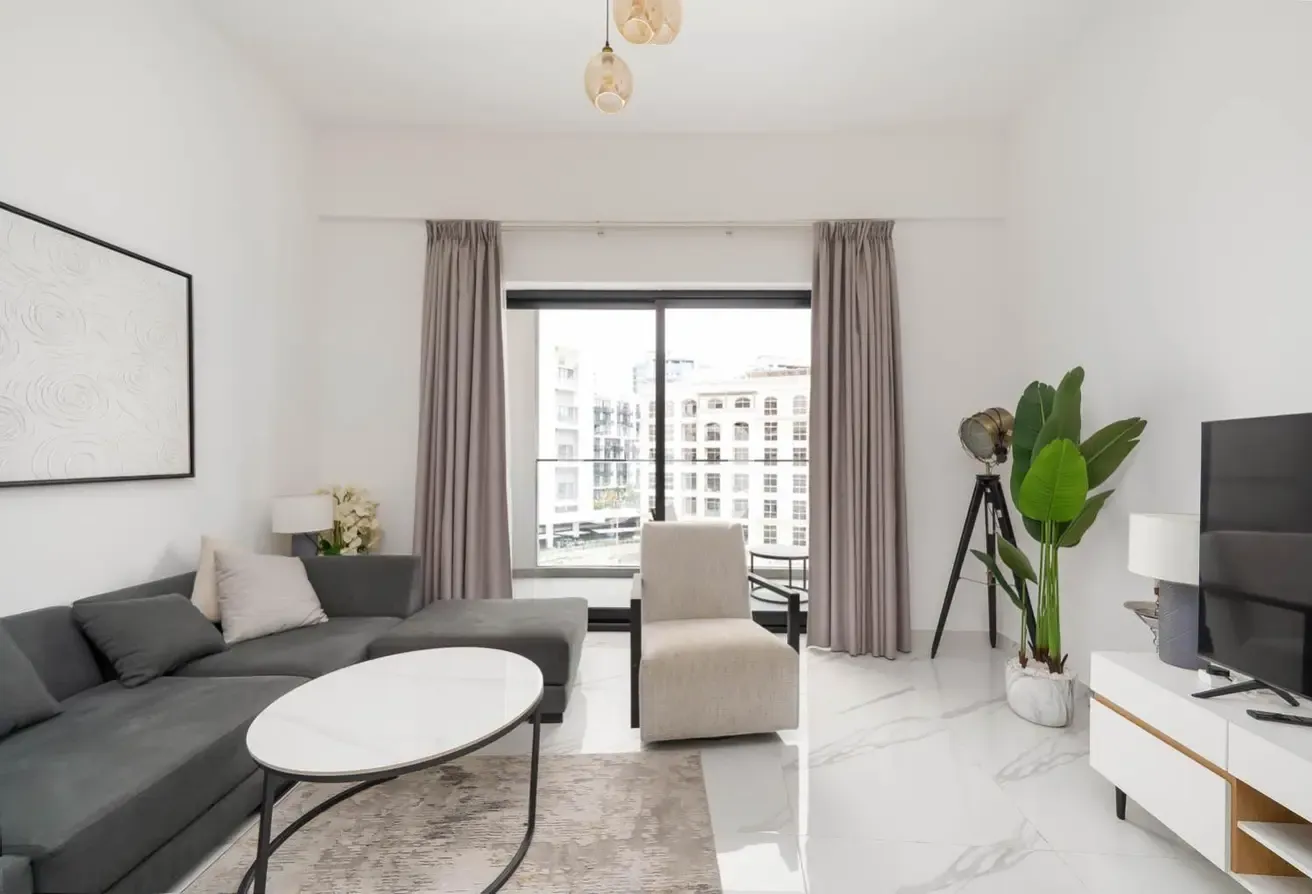 Fully Furnished | Luxury | Spacious Layout Living