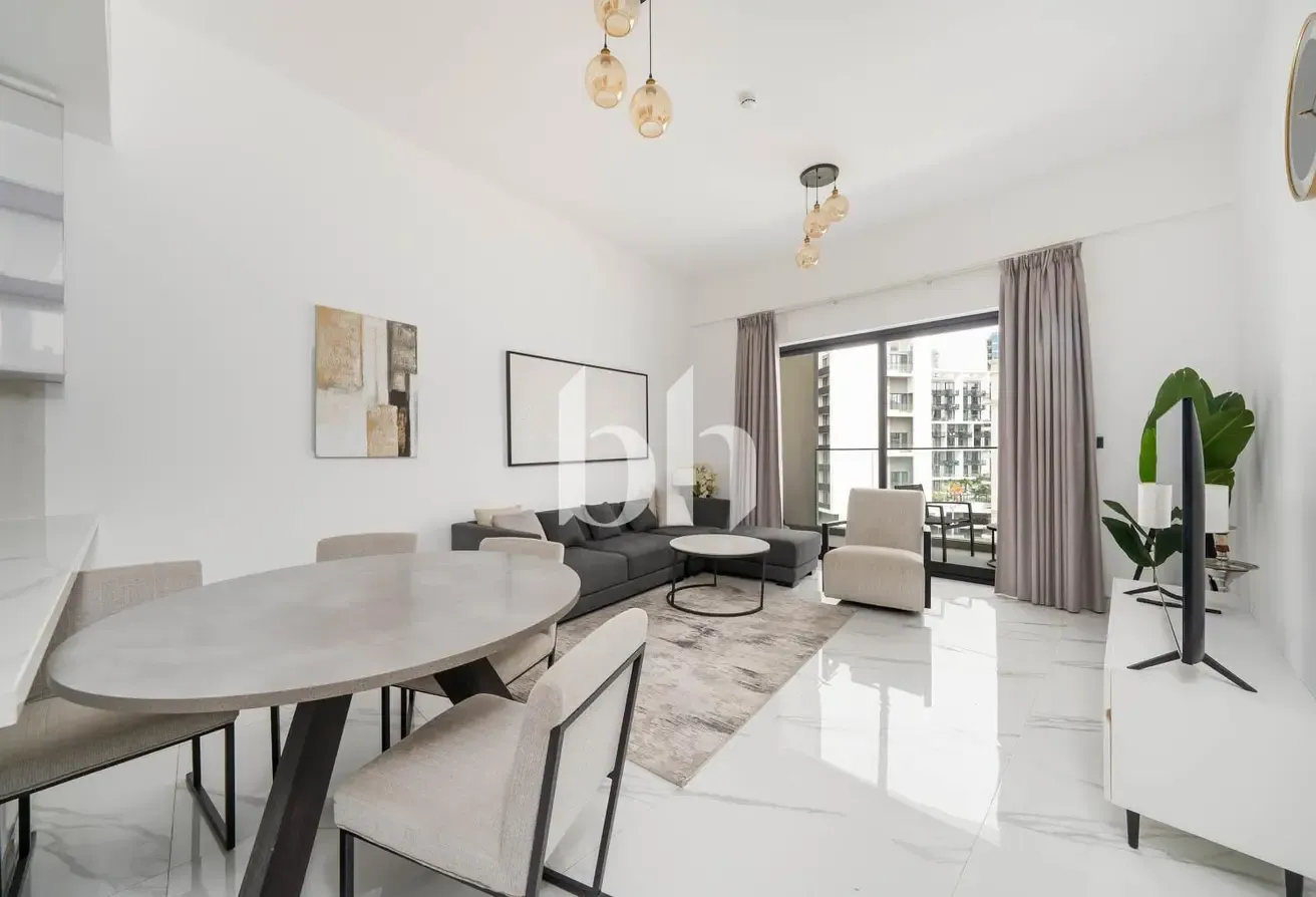 Fully Furnished | Luxury | Spacious Layout Living