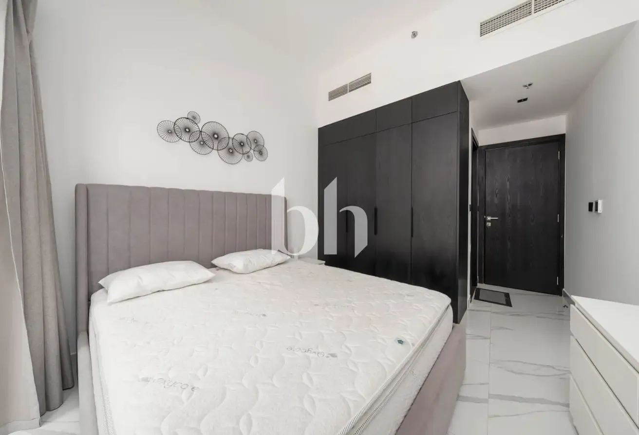 Fully Furnished | Luxury | Spacious Layout Living