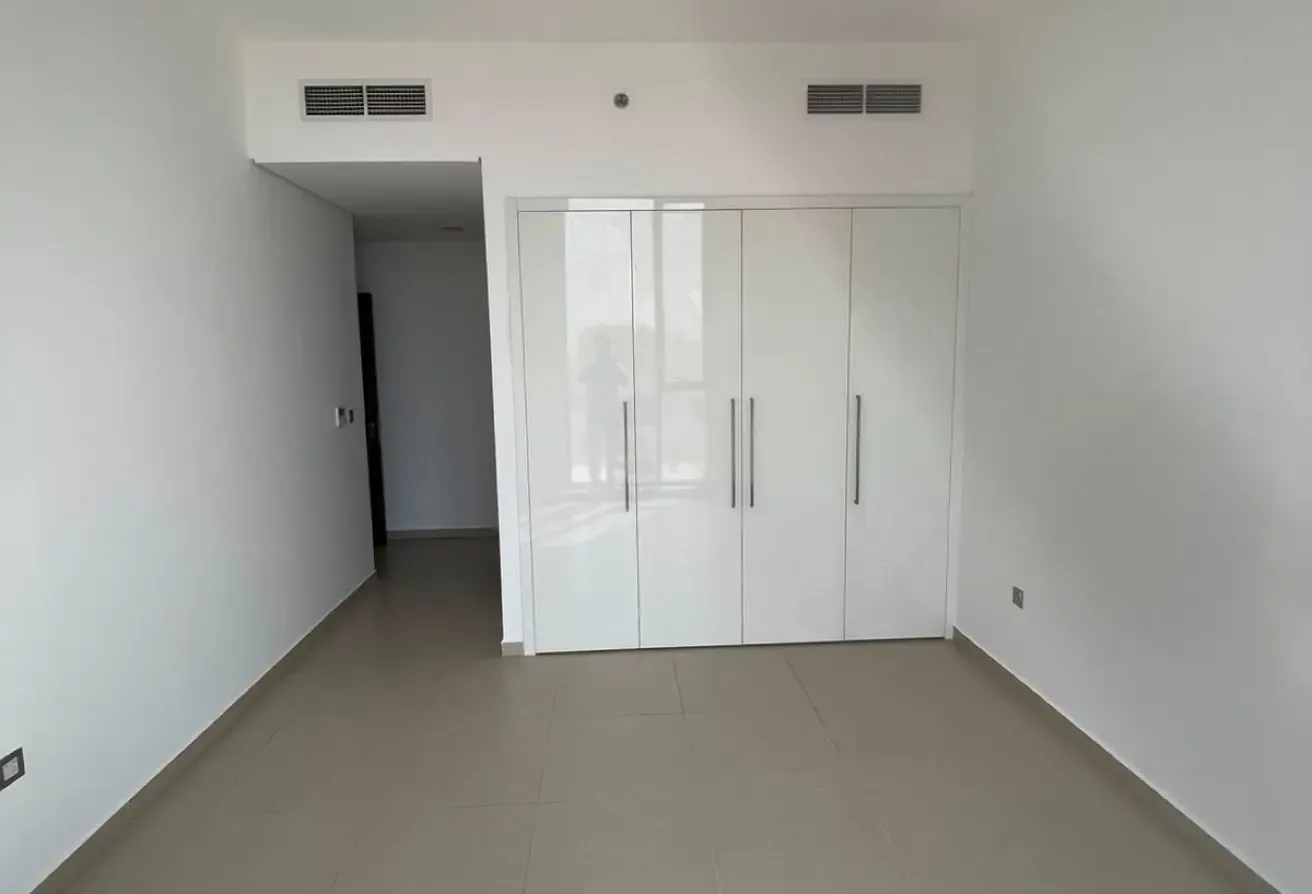 1bhk For Family | Front of School | Near Metro