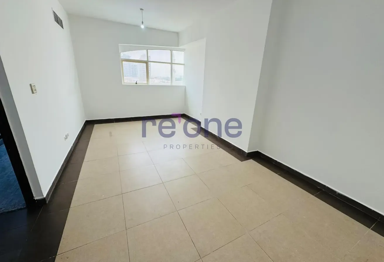 Vacant 1BR | Spacious Layout | Near Metro Station
