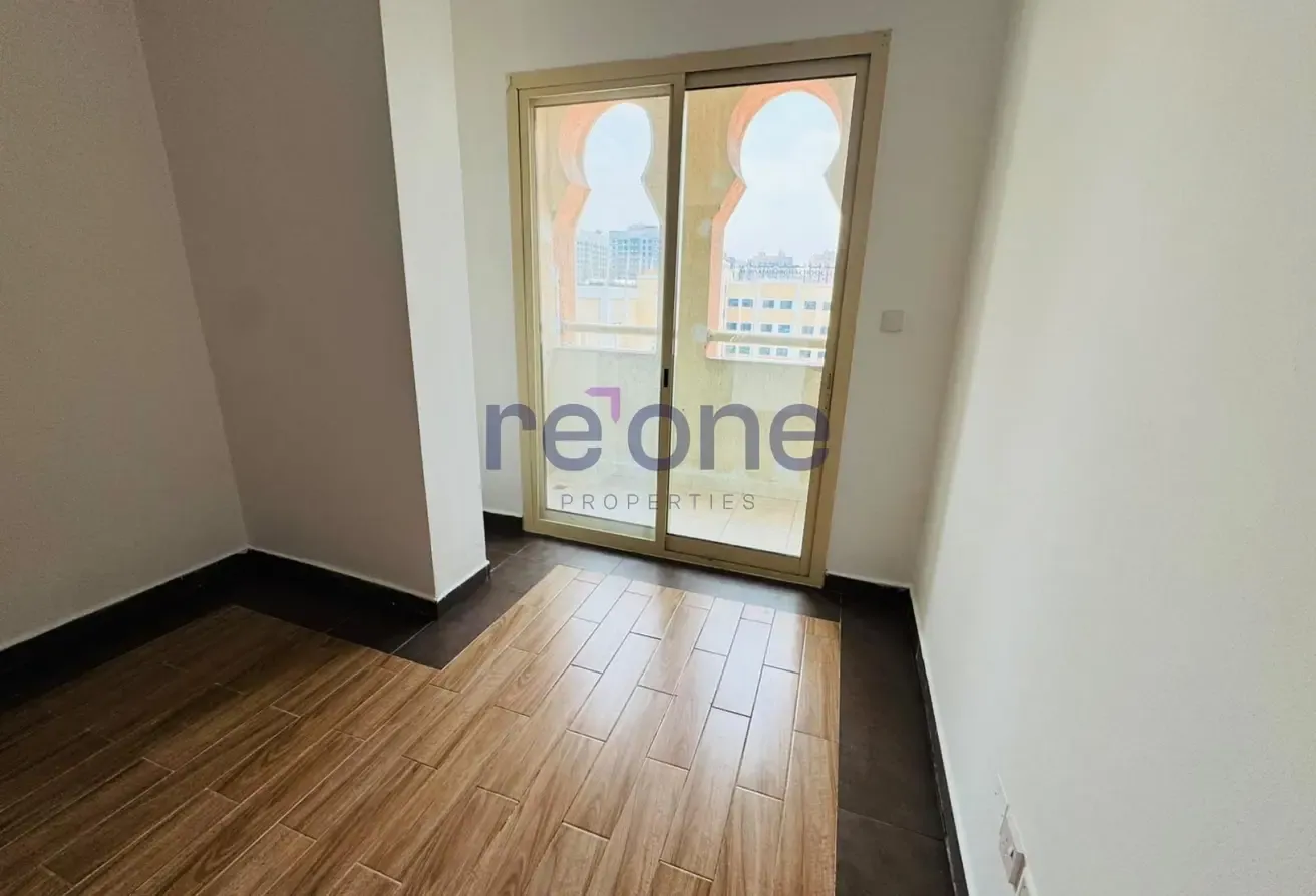 Vacant 1BR | Spacious Layout | Near Metro Station