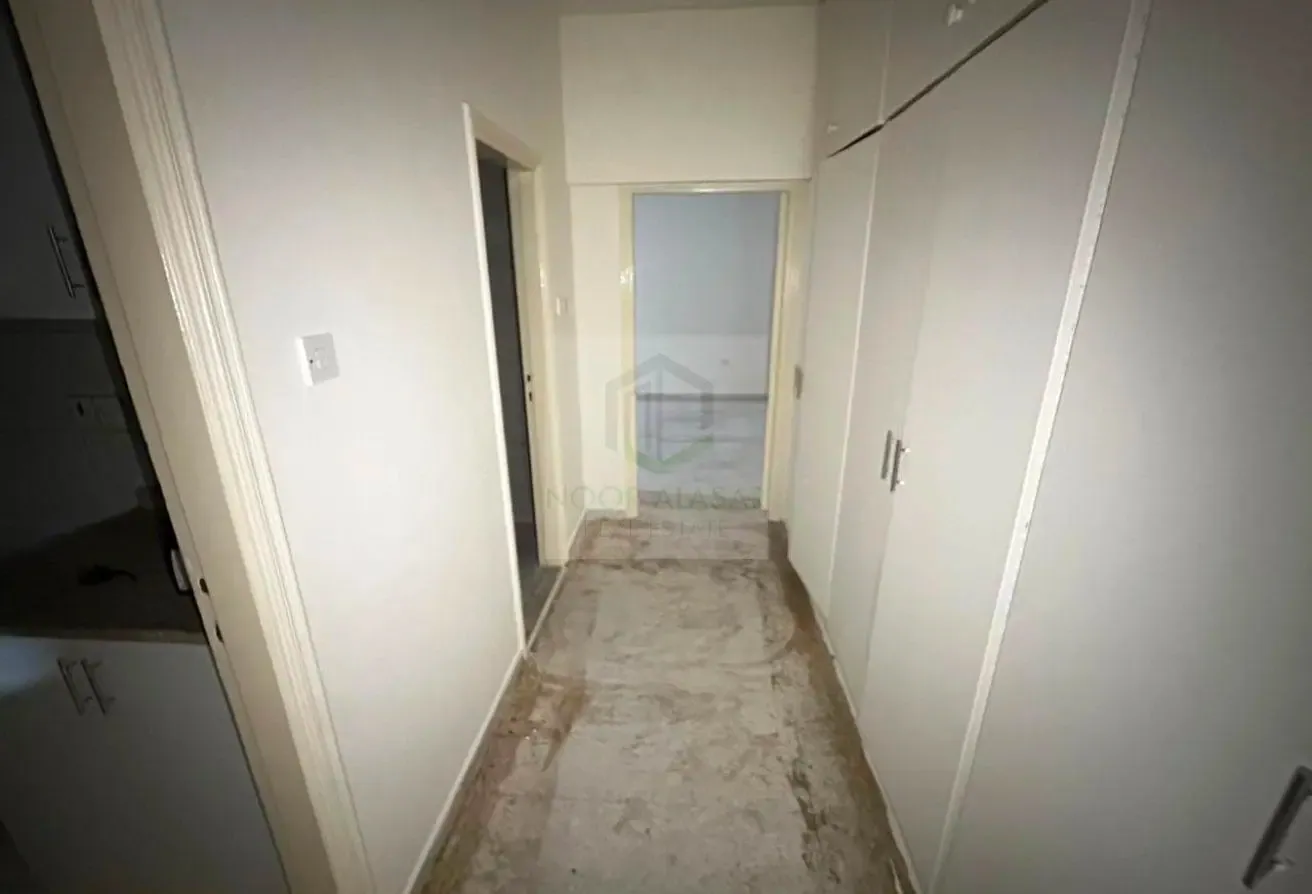 Spacious 1BHK | Bachelors Allowed | Metro Station