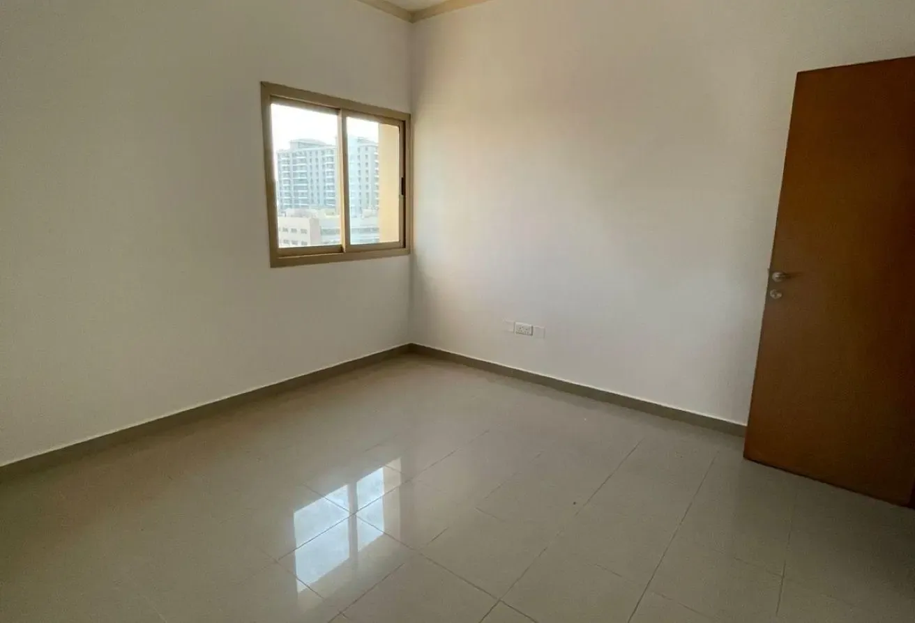 Spacious 1bhk |near metro| near school