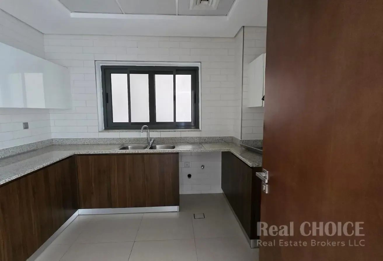 Spacious | Covered Parking | Vacant | 1BHK