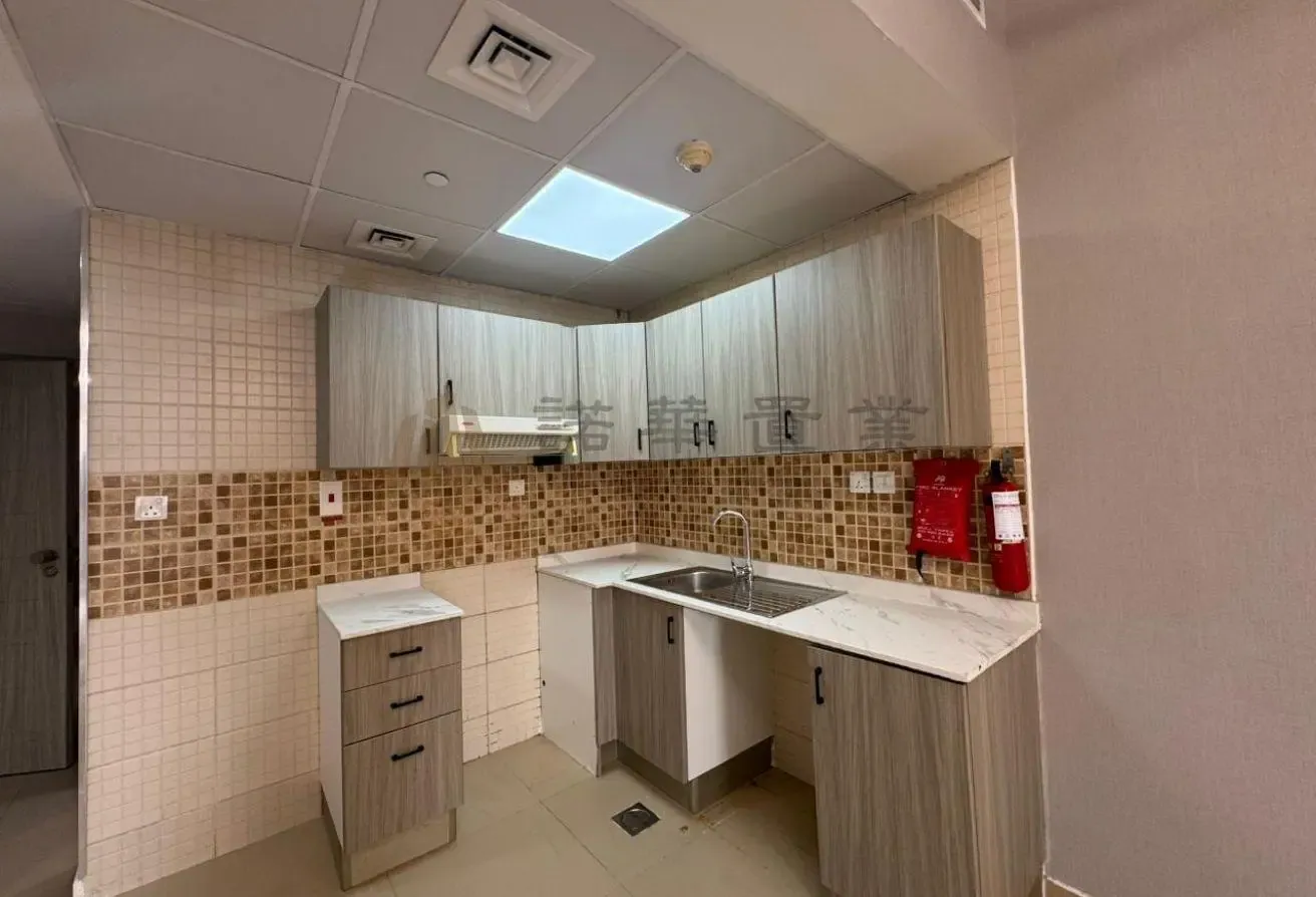 Spacious Studio | Vacant | Well Maintained