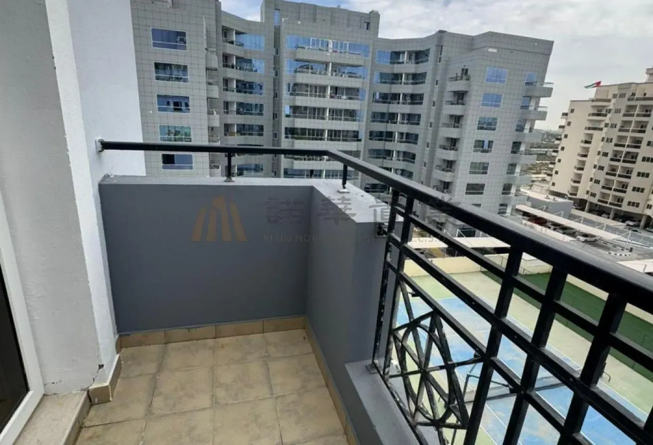Spacious Studio | Vacant | Well Maintained
