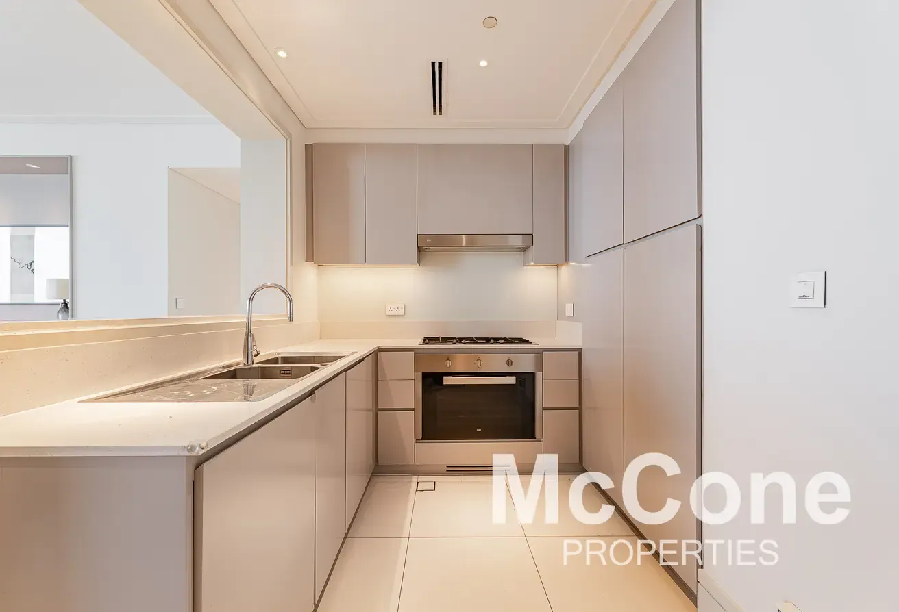 Burj & Fountain View | Top Floor | Genuine Listing