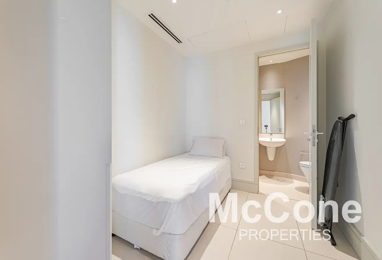 Burj & Fountain View | Top Floor | Genuine Listing